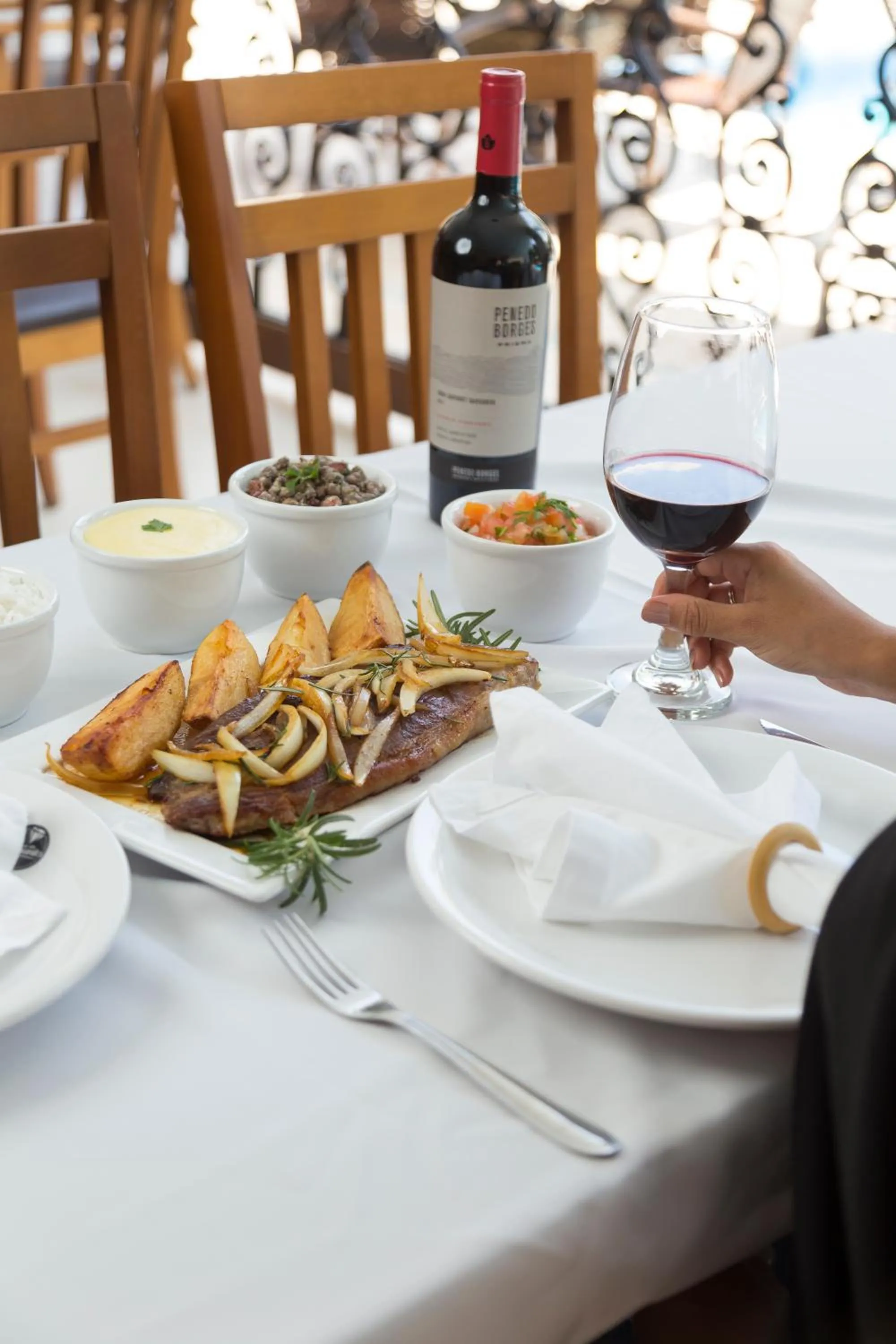 Restaurant/places to eat in Terra dos Diamantes Hotel