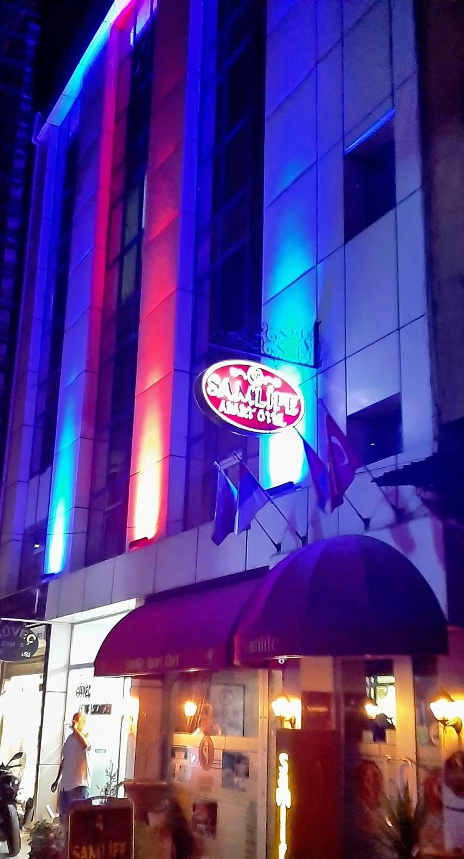 Property building in Samlife Apart