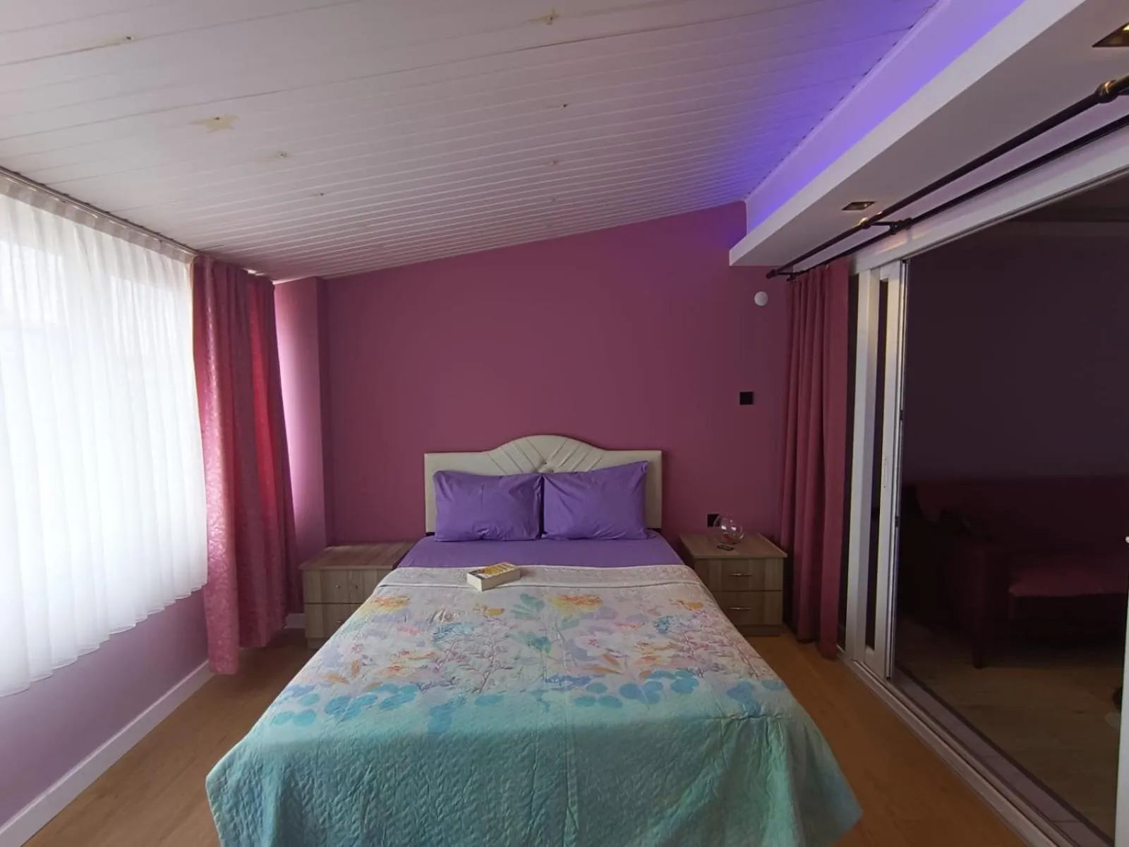 Bedroom, Bed in Samlife Apart