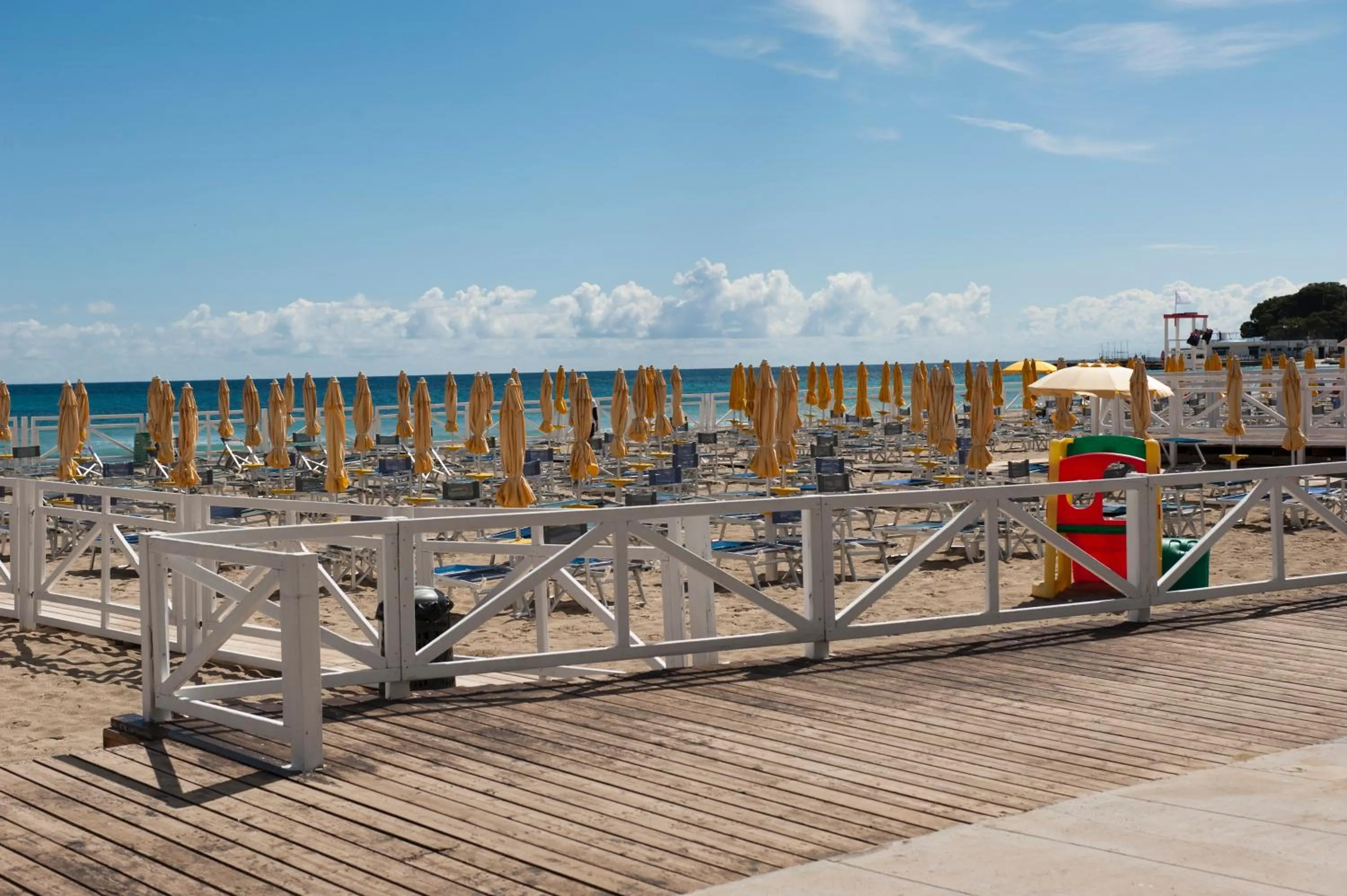 Beach in Green Garden 2017