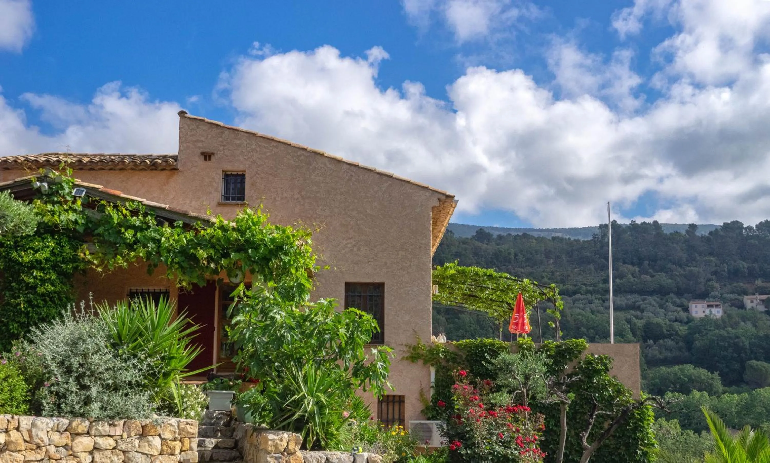 Property building in B&B L'Estuve provencale