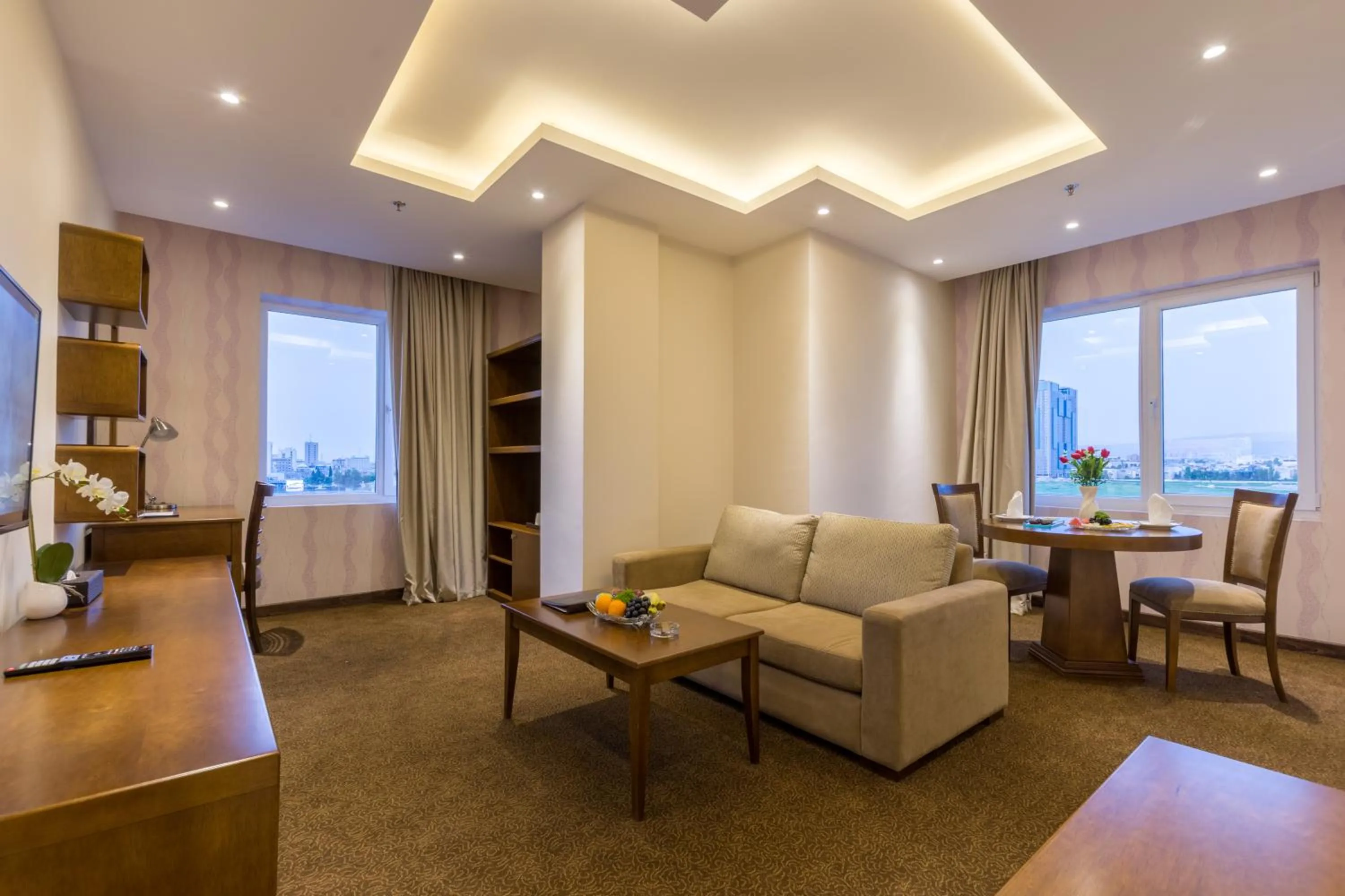 Living room in La Roche Hotel