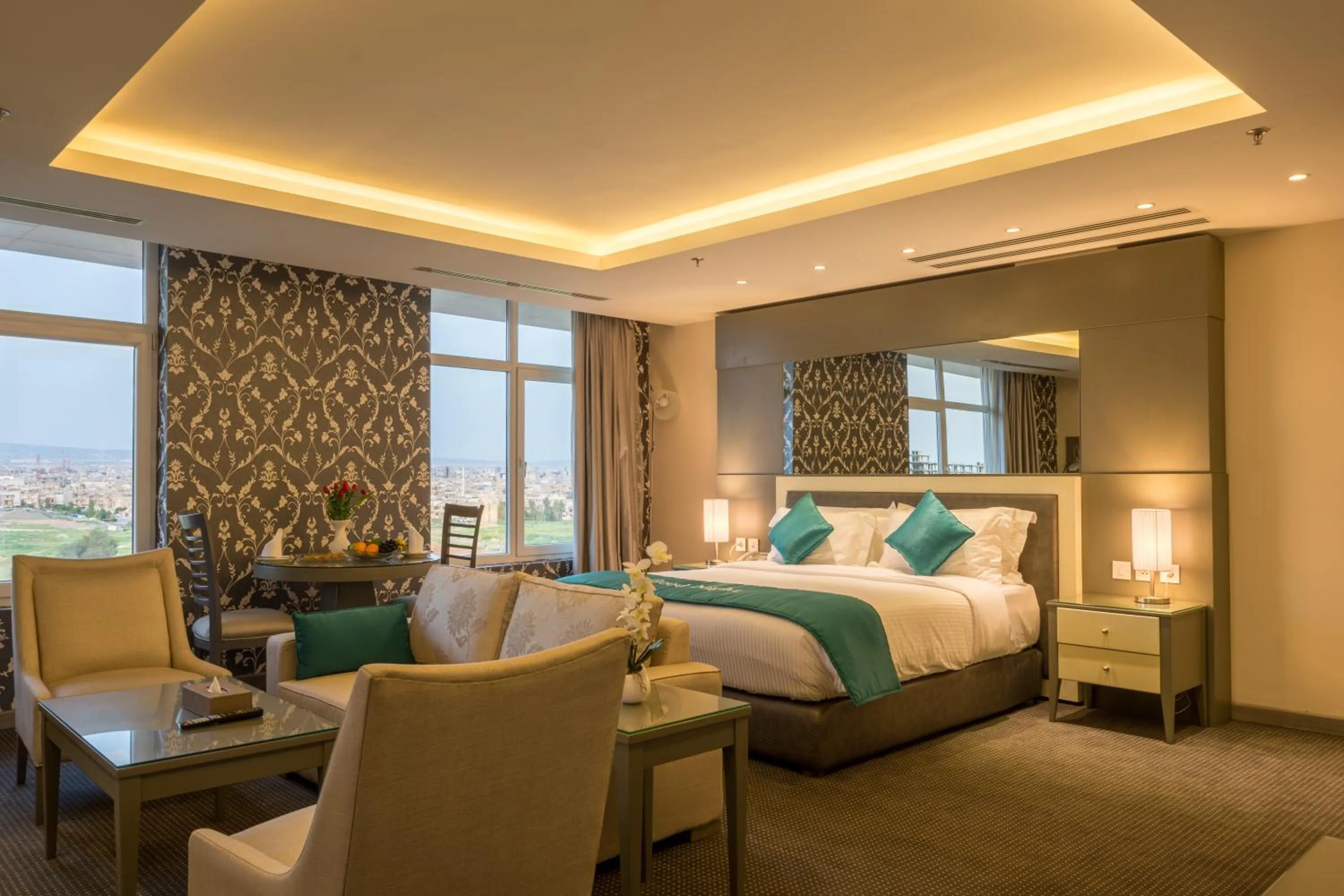 Photo of the whole room, Bed in La Roche Hotel