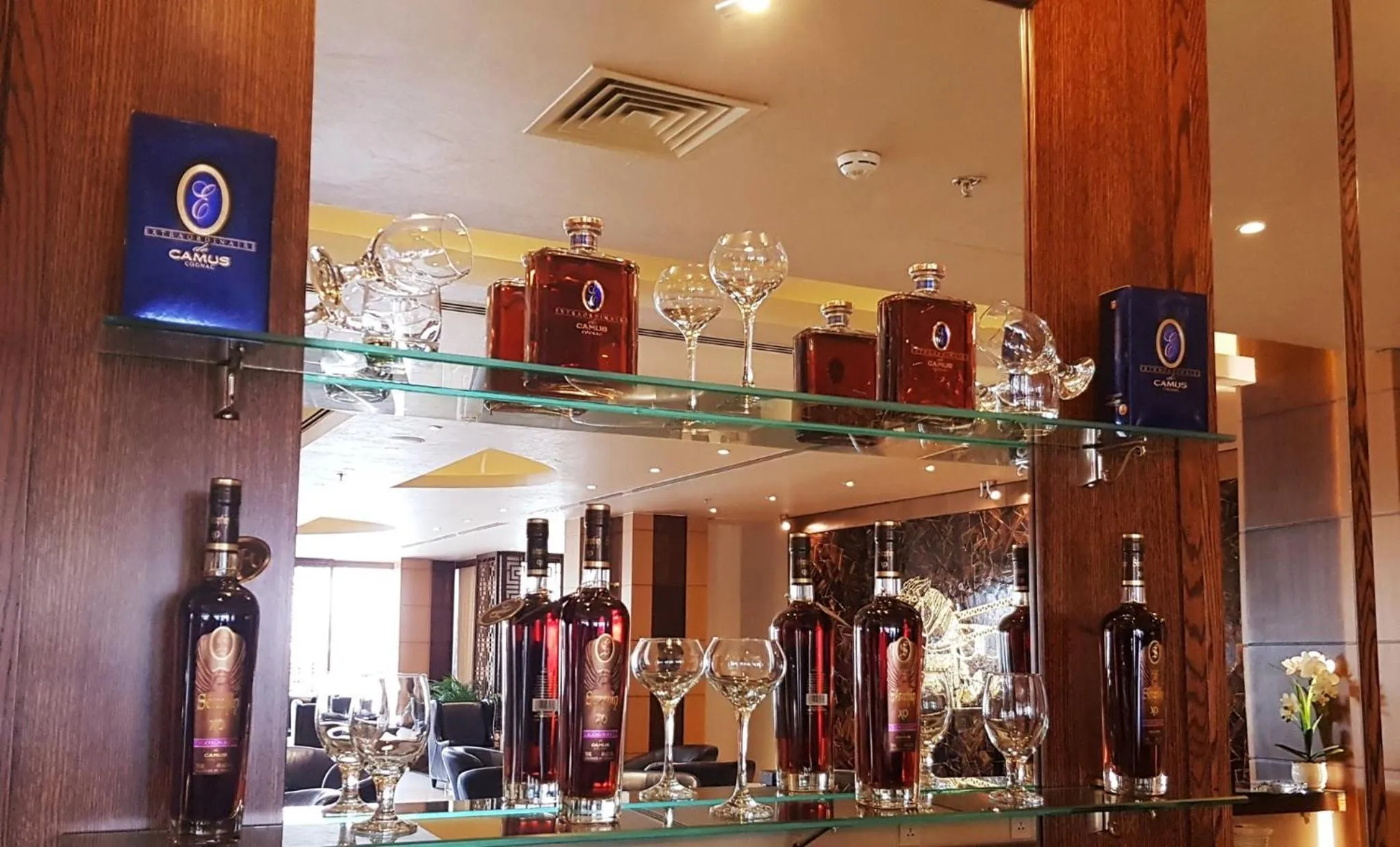 Lounge or bar in La Roche Hotel