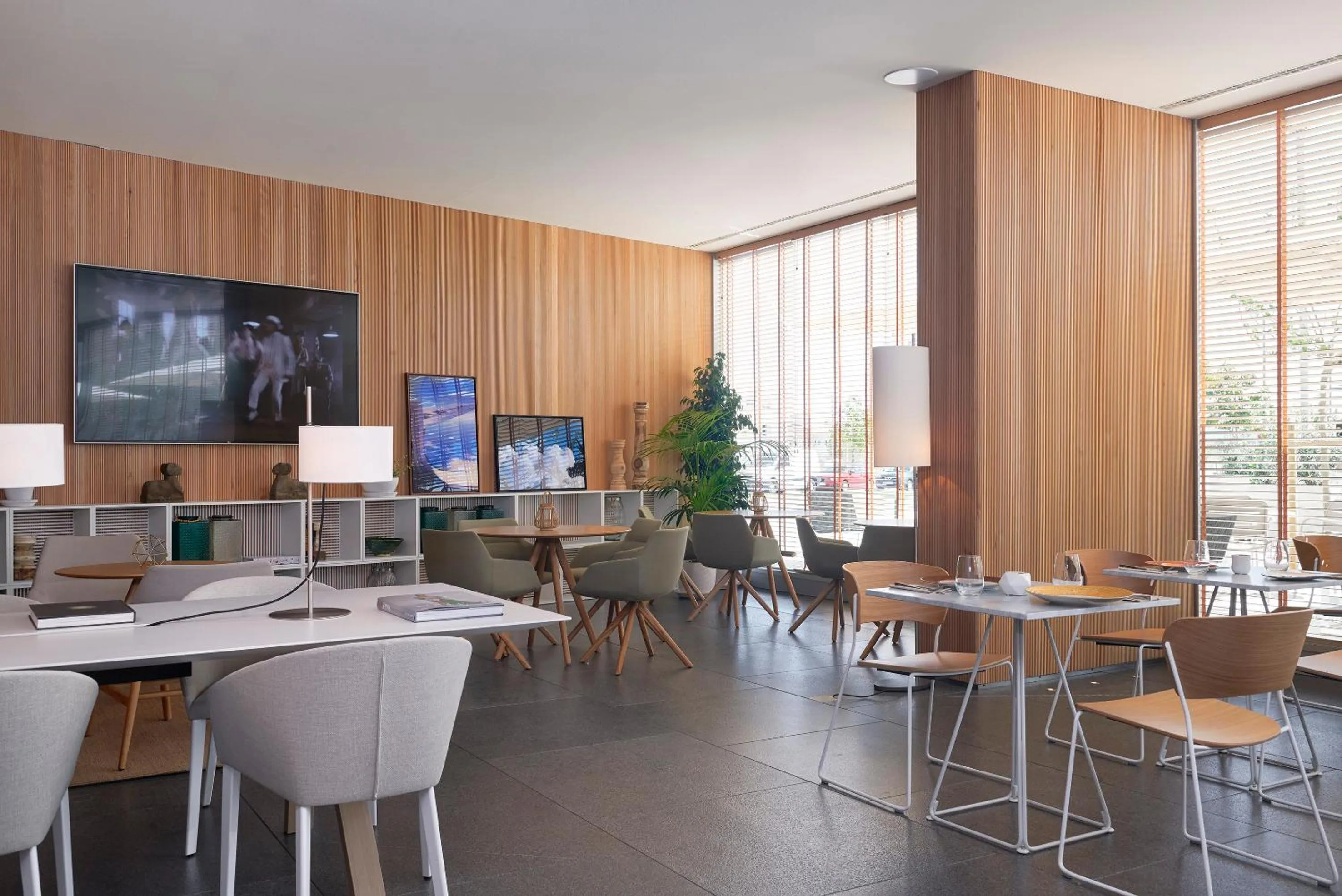 Restaurant/places to eat in Melia Palma Bay