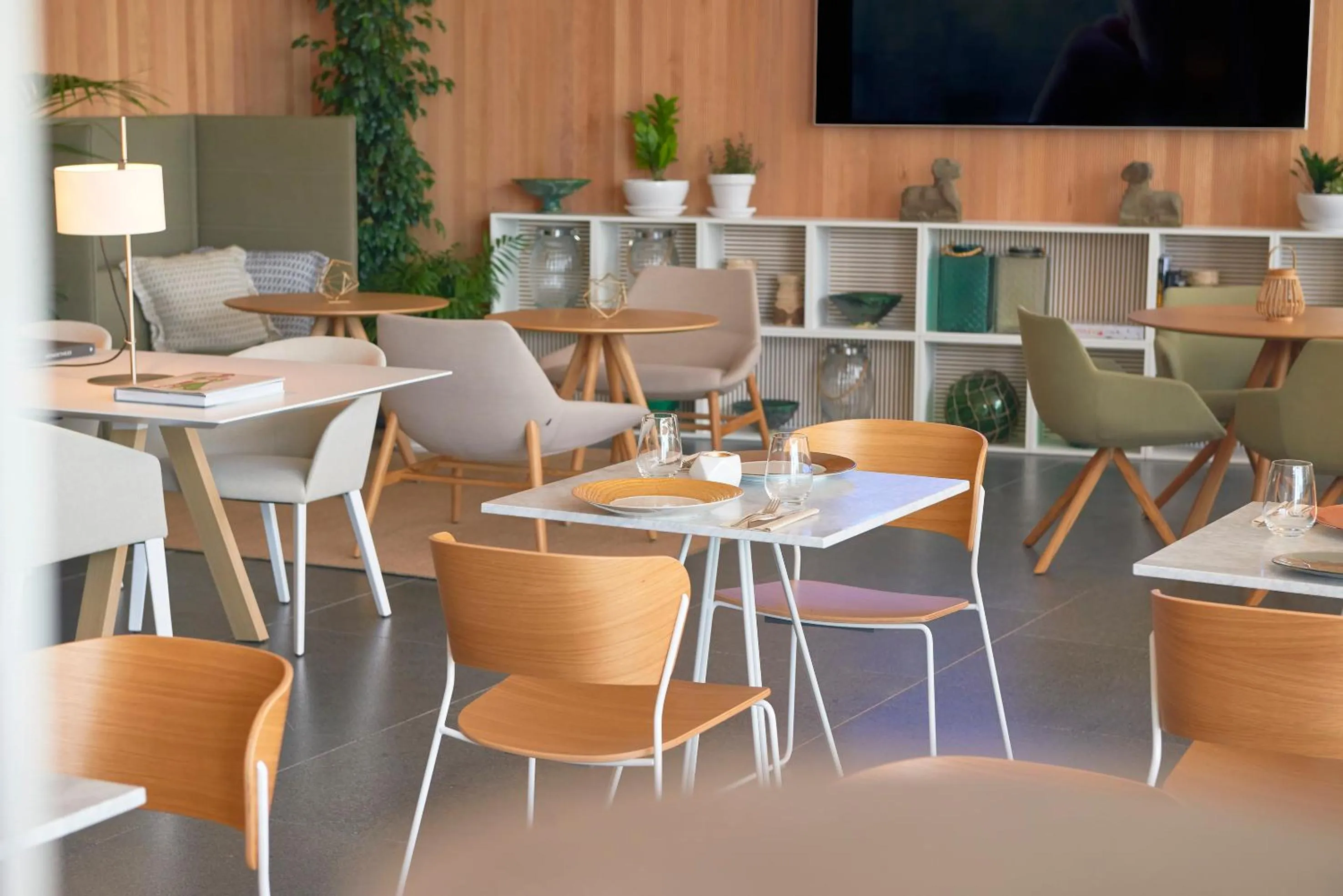 Restaurant/places to eat in Melia Palma Bay