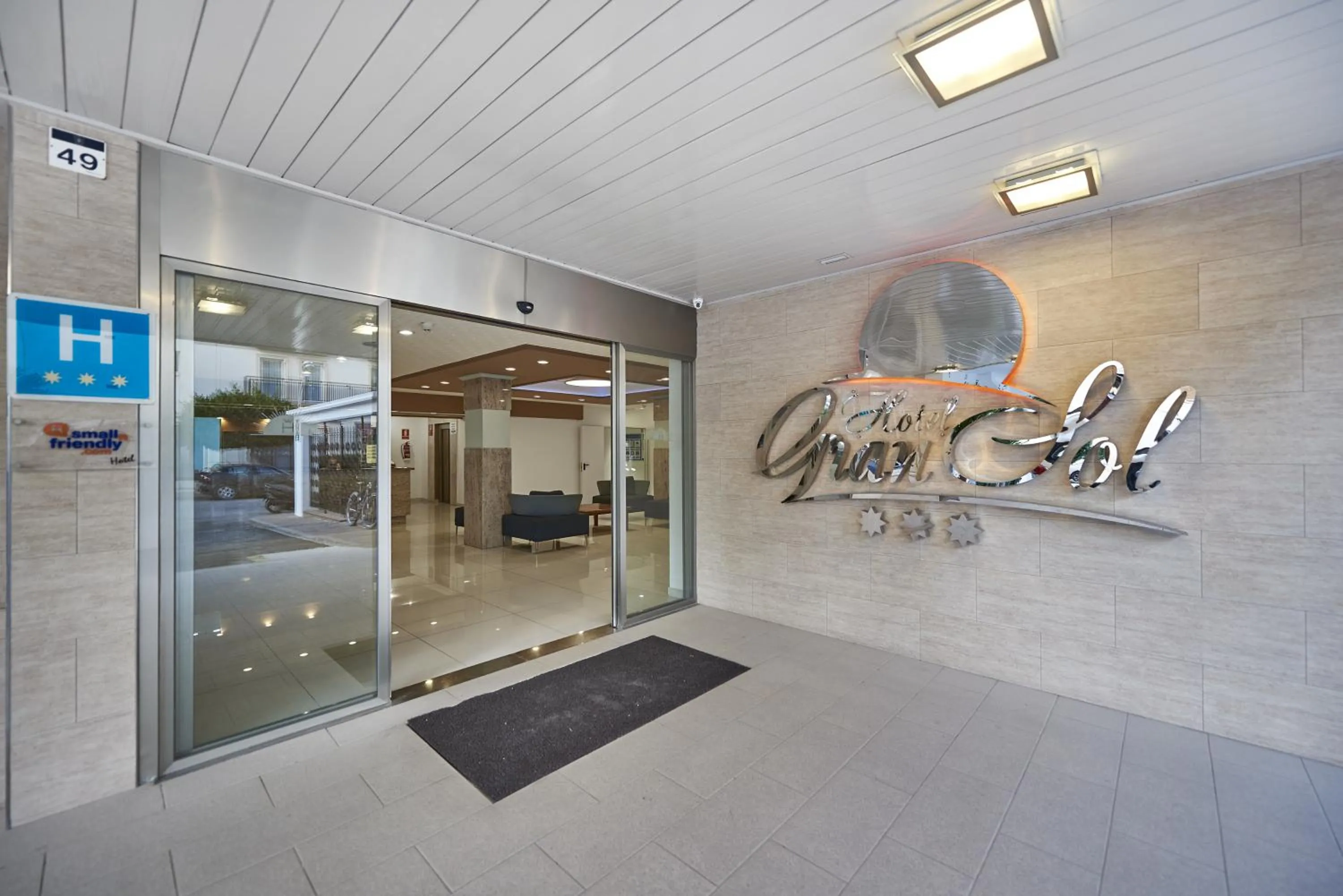 Facade/entrance in Hotel Gran Sol