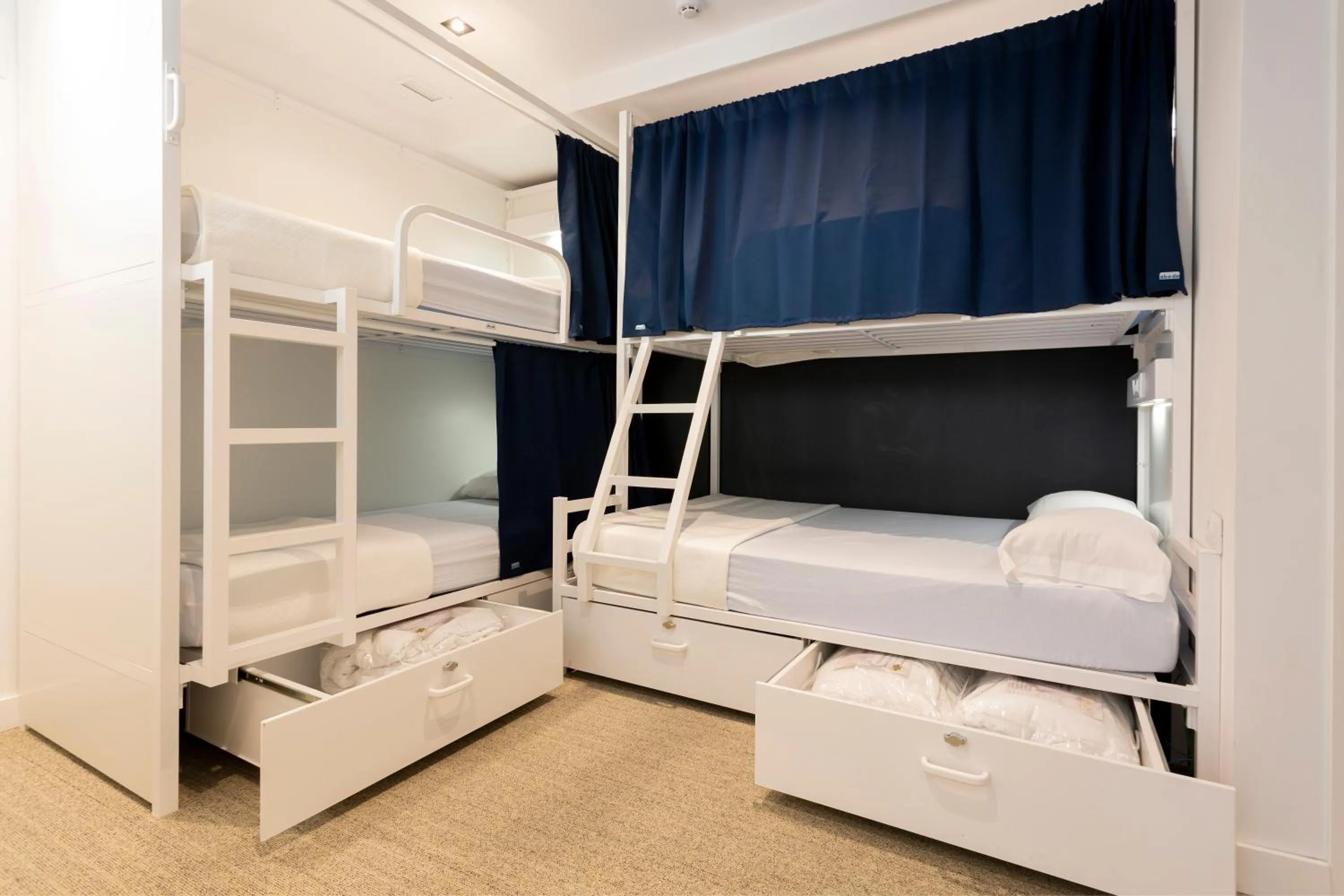 Bedroom, Bed in Malaga Stop Hostel AB