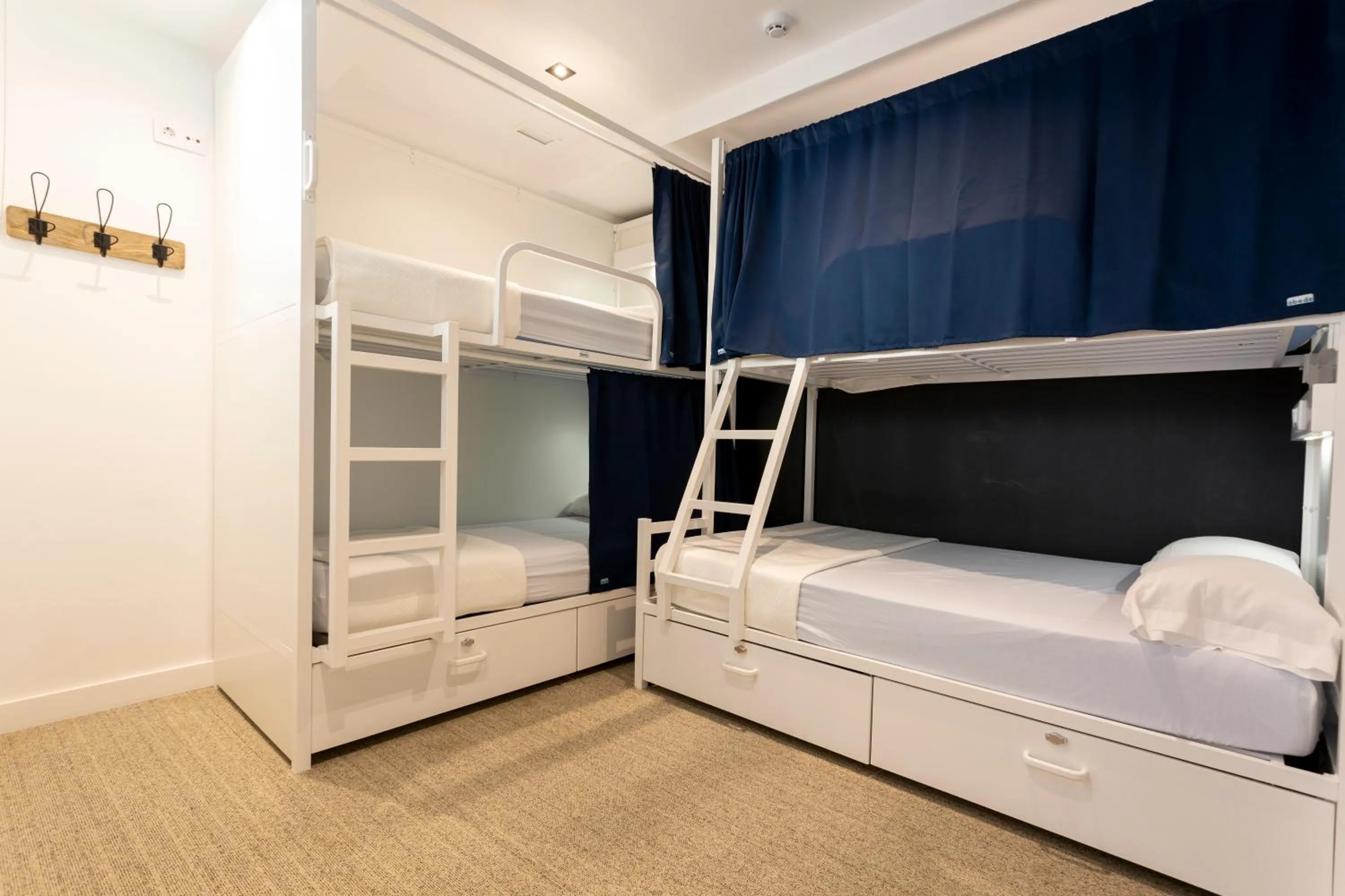 Photo of the whole room, Bed in Malaga Stop Hostel AB