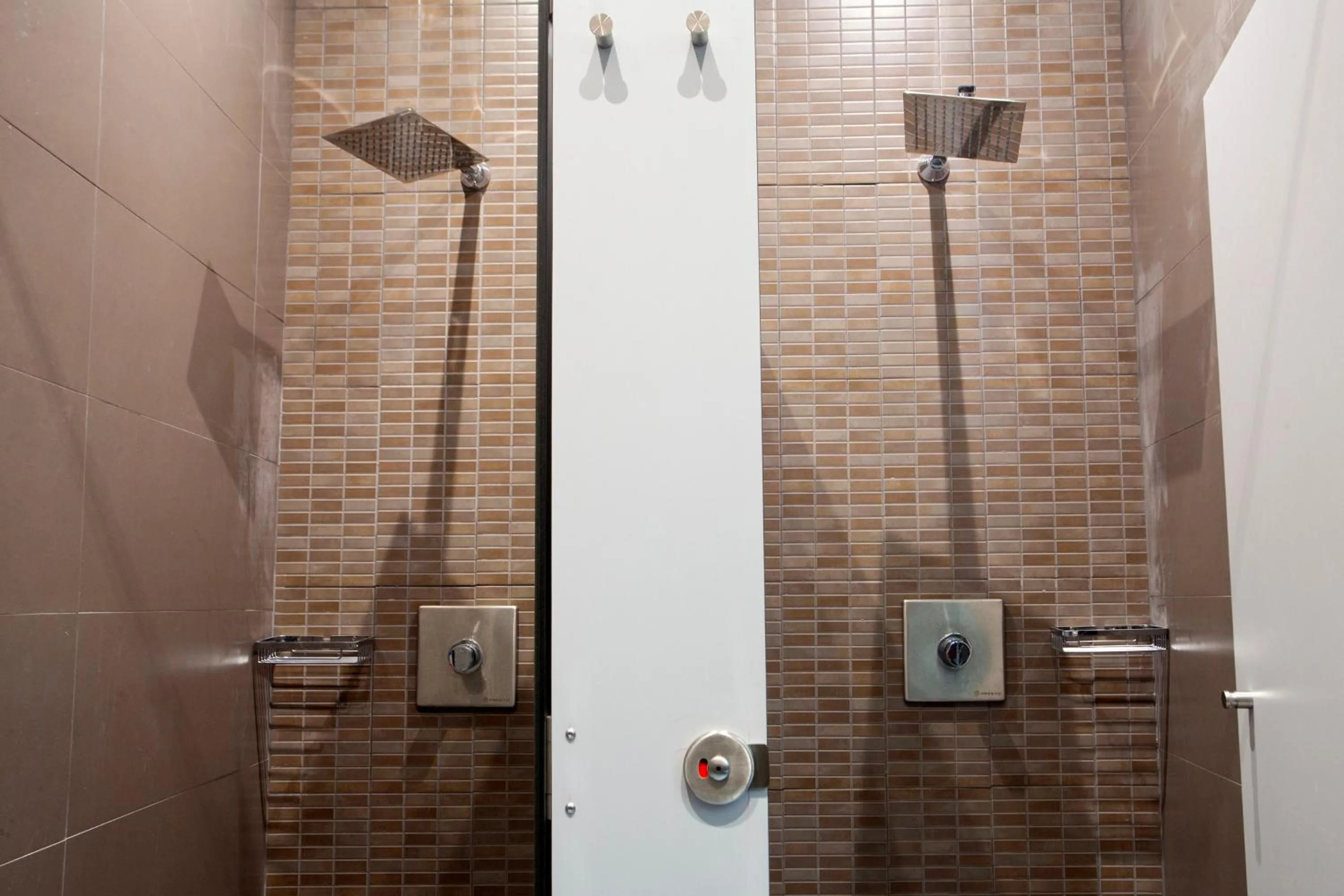 Shower in Malaga Stop Hostel AB