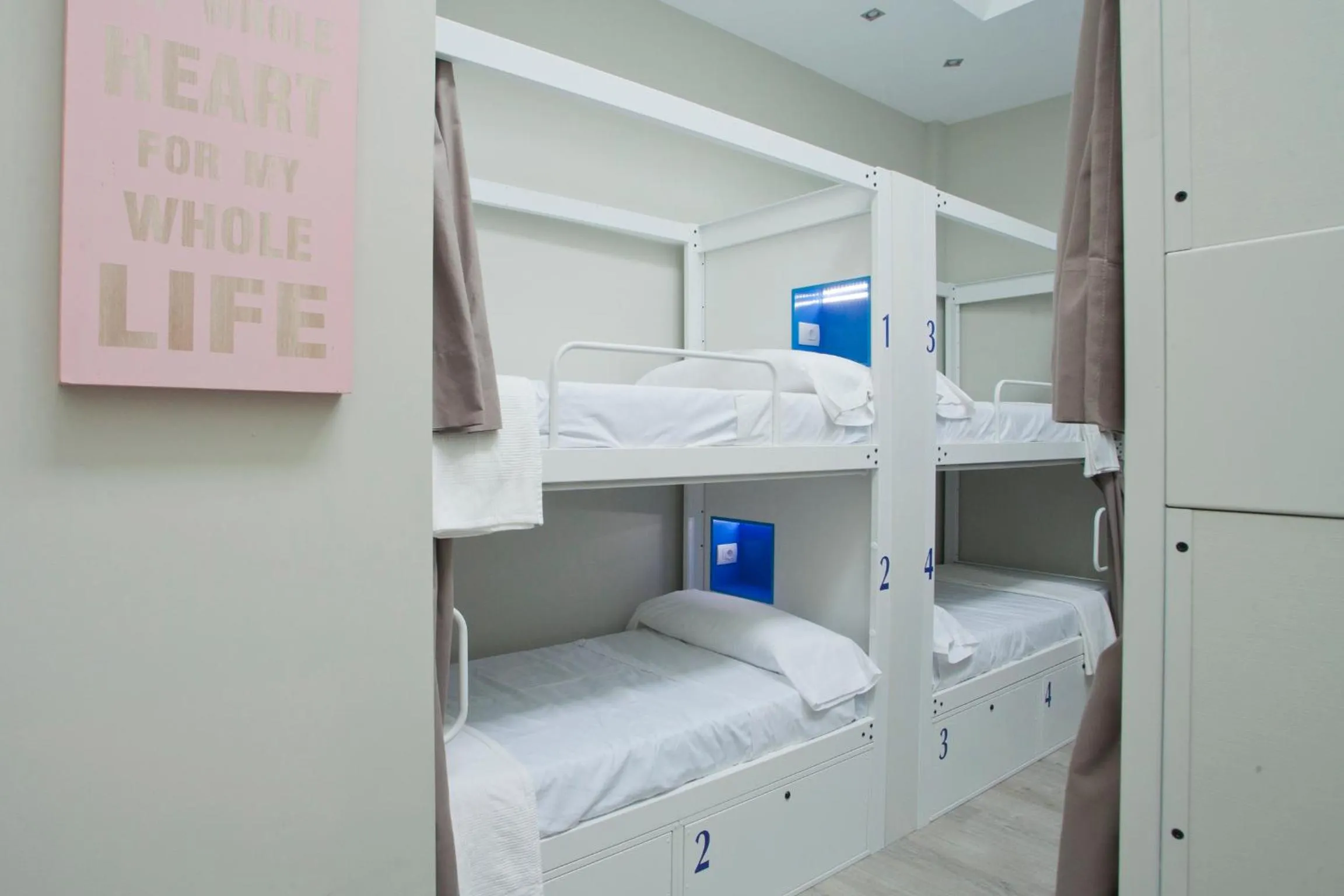 Decorative detail, Bed in Malaga Stop Hostel AB