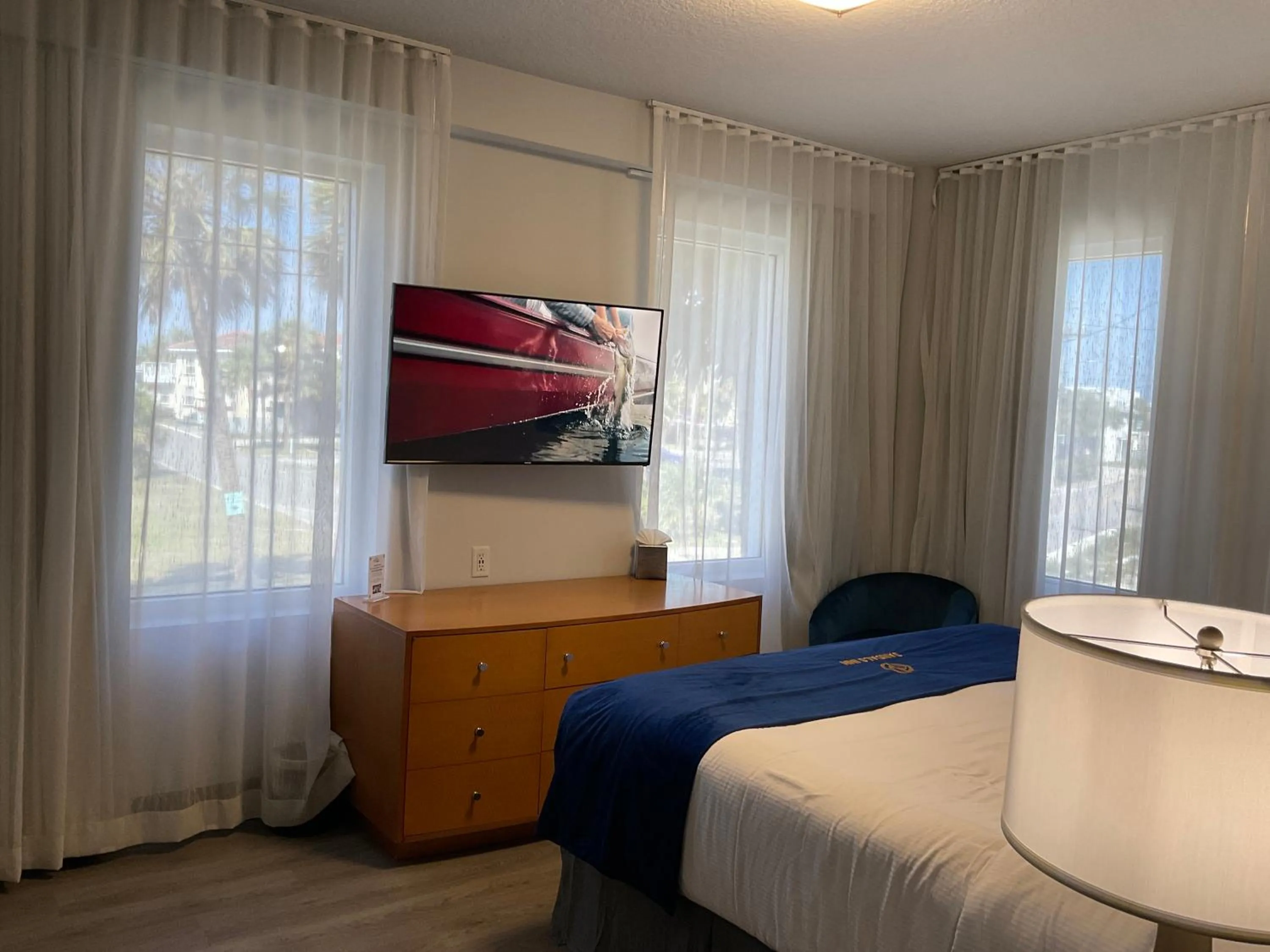 Bedroom, Bed in The Streamline Hotel - Daytona Beach