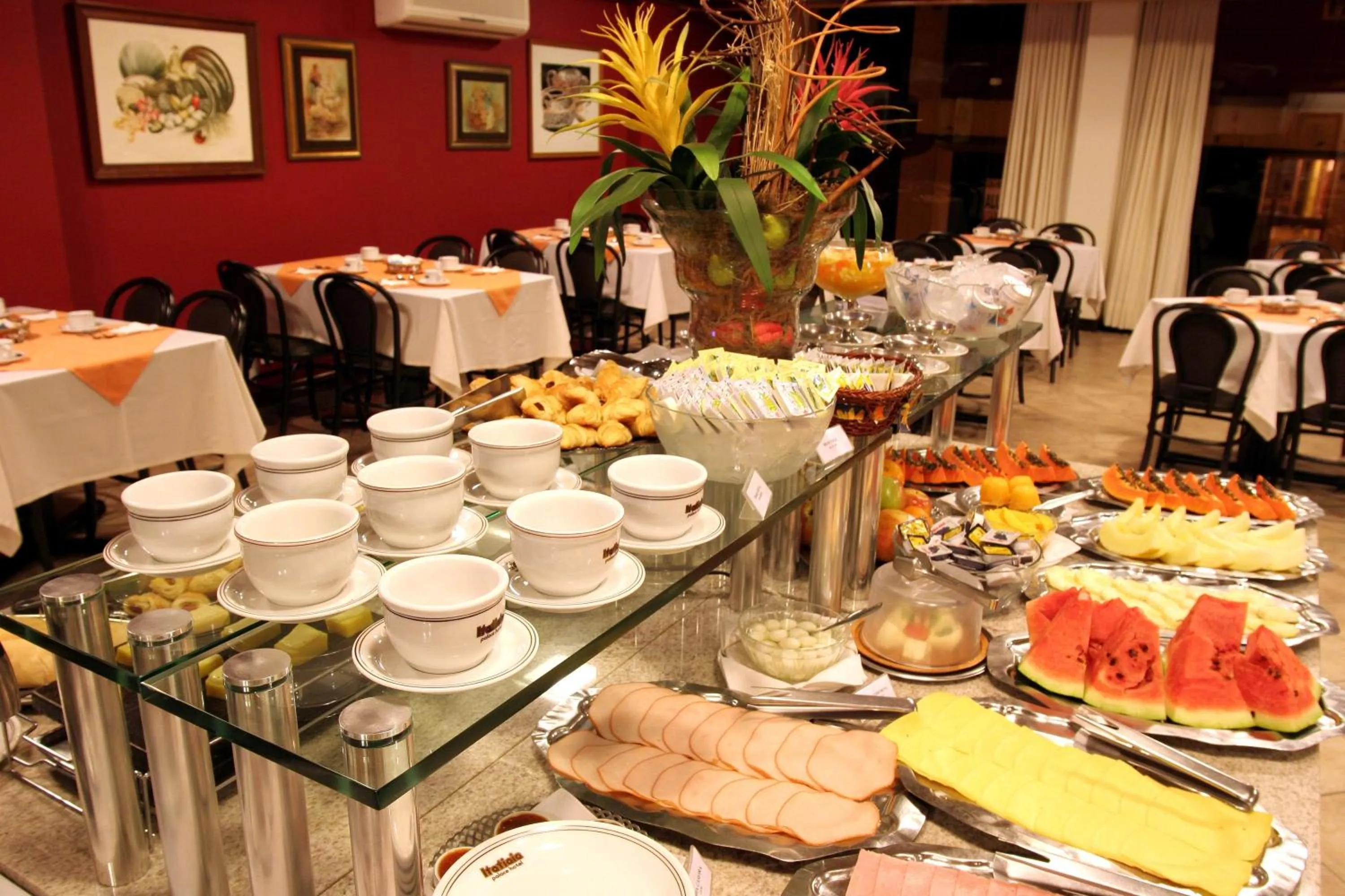 Breakfast in Itatiaia Hotel Passo Fundo