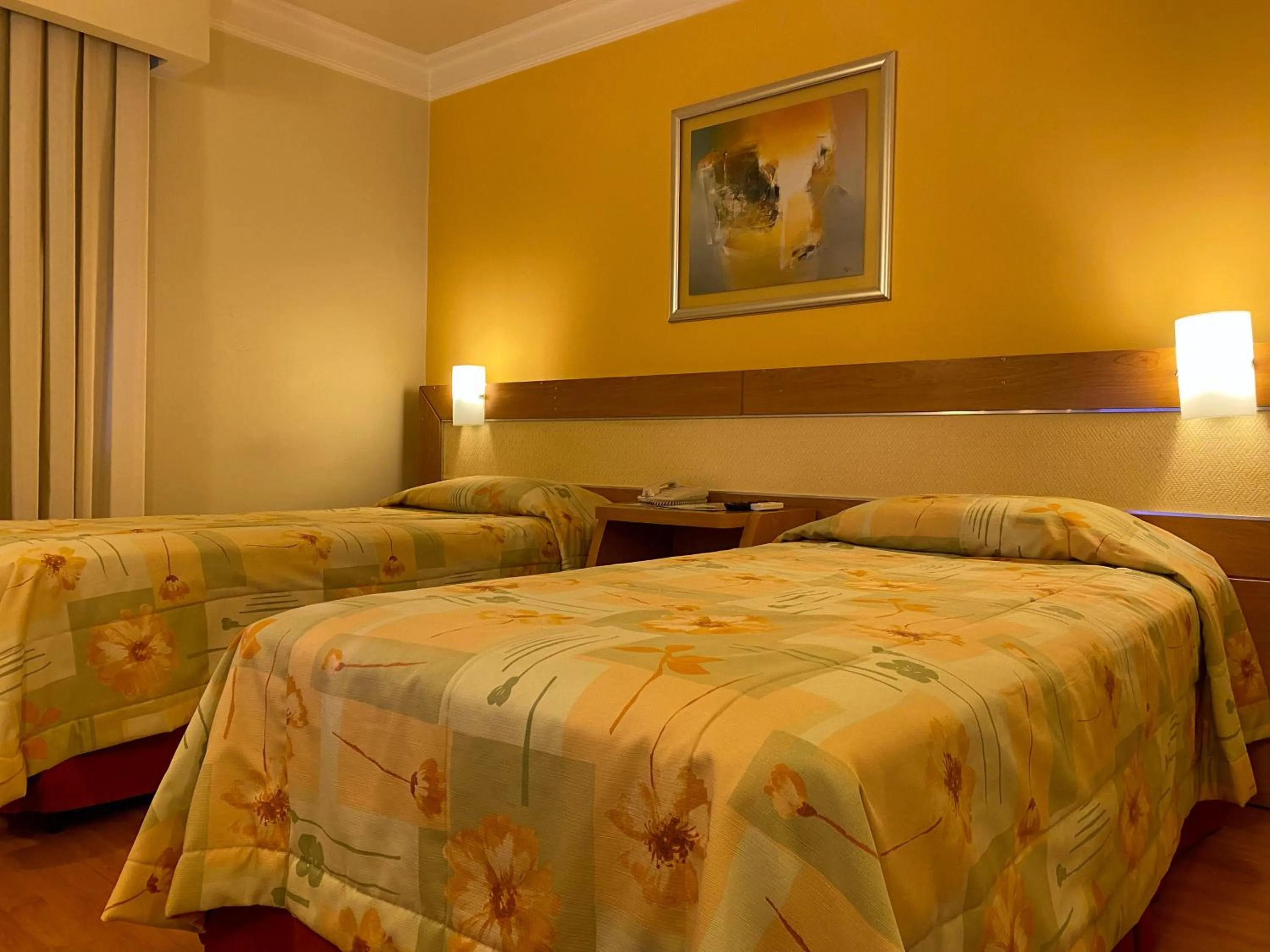 Photo of the whole room, Bed in Itatiaia Hotel Passo Fundo