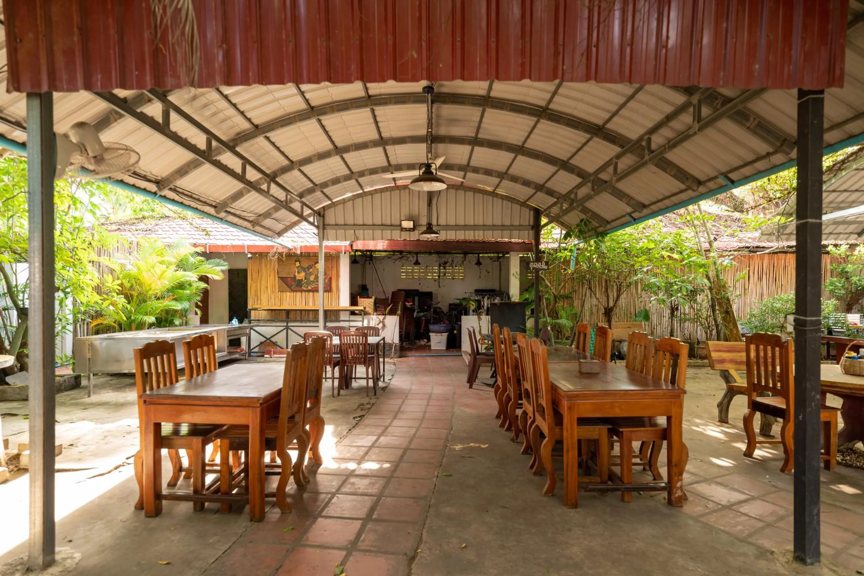 Restaurant/places to eat in Hello Kampot Resort