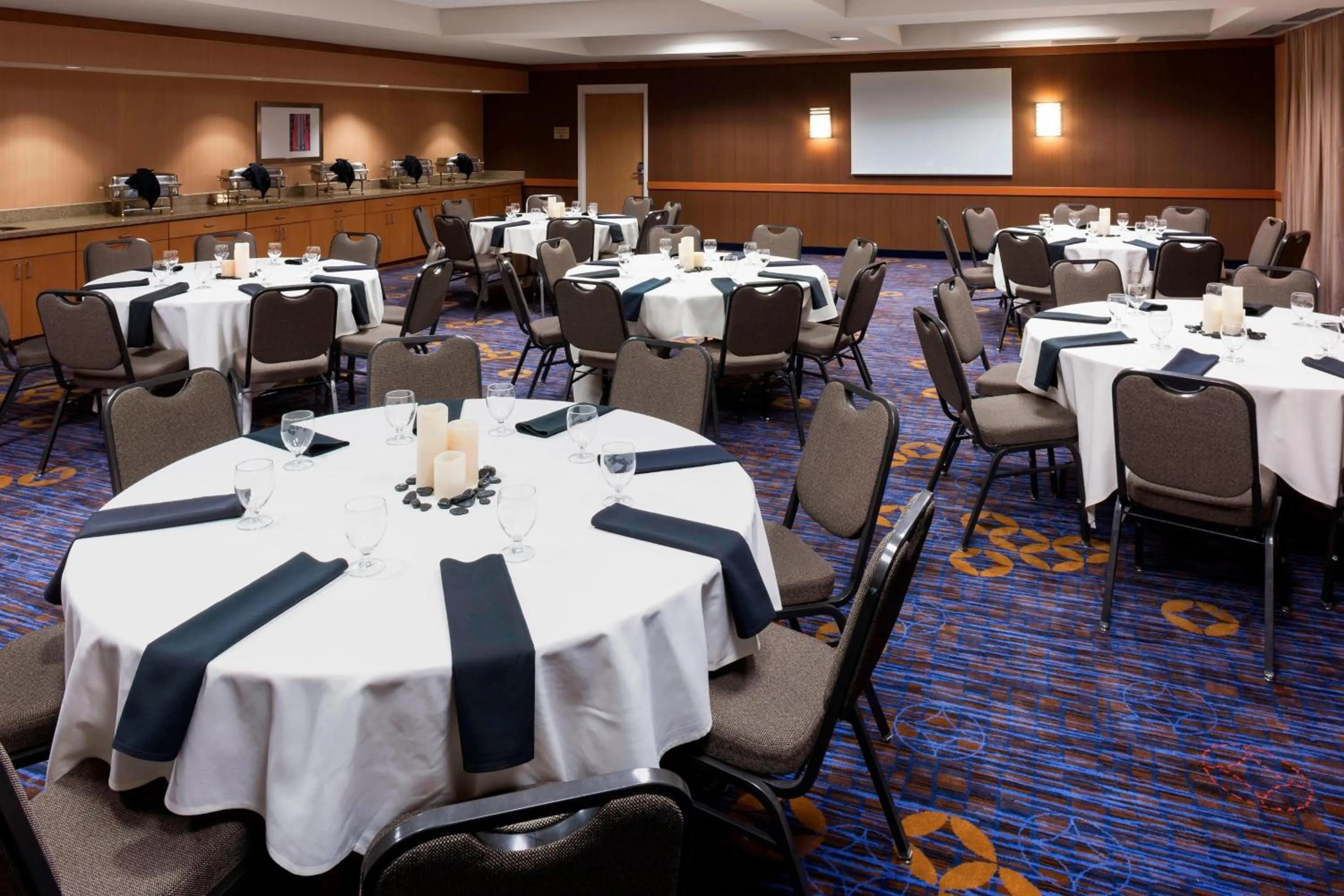 Meeting/conference room in Courtyard by Marriott Phoenix West/Avondale