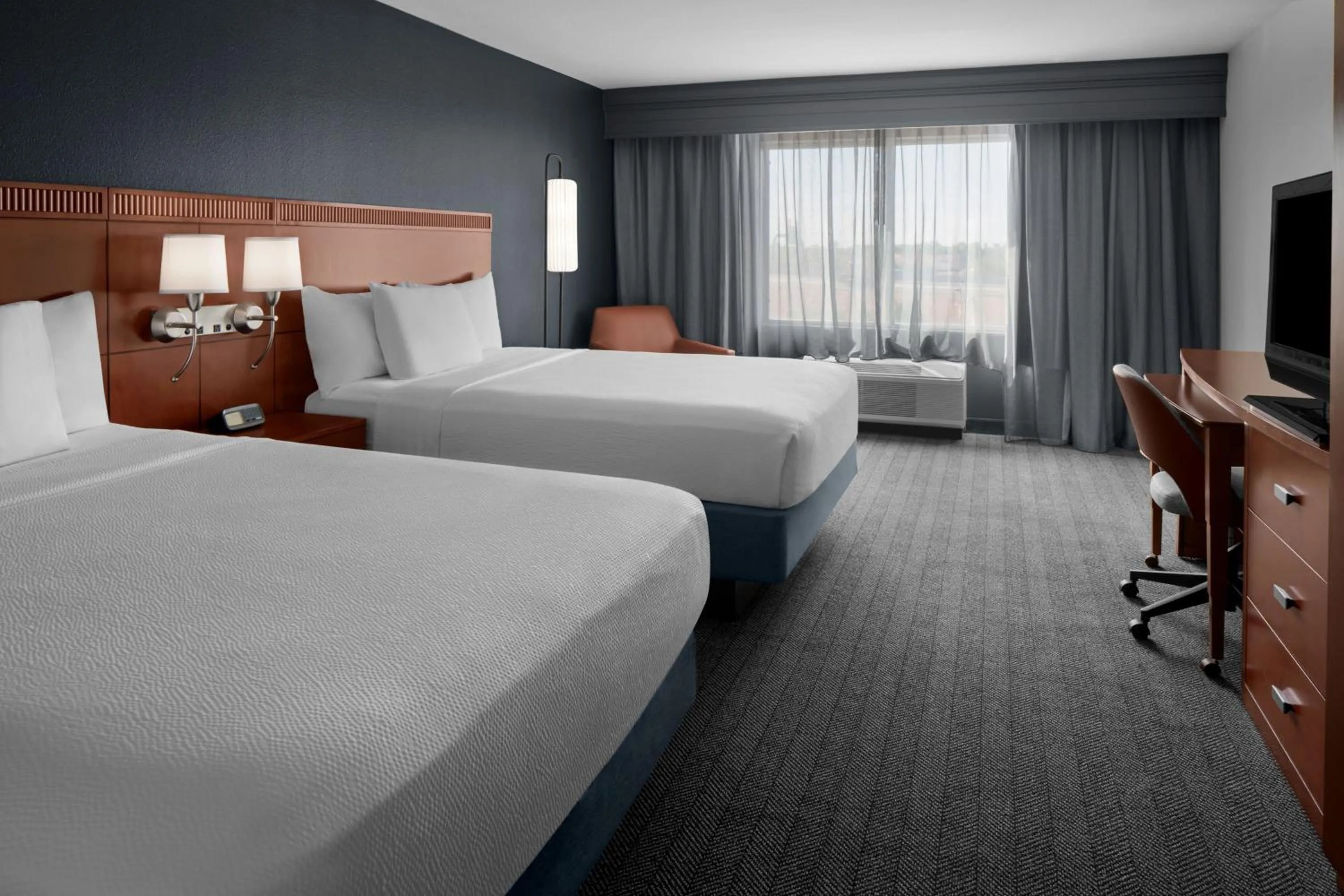 Photo of the whole room, Bed in Courtyard by Marriott Phoenix West/Avondale