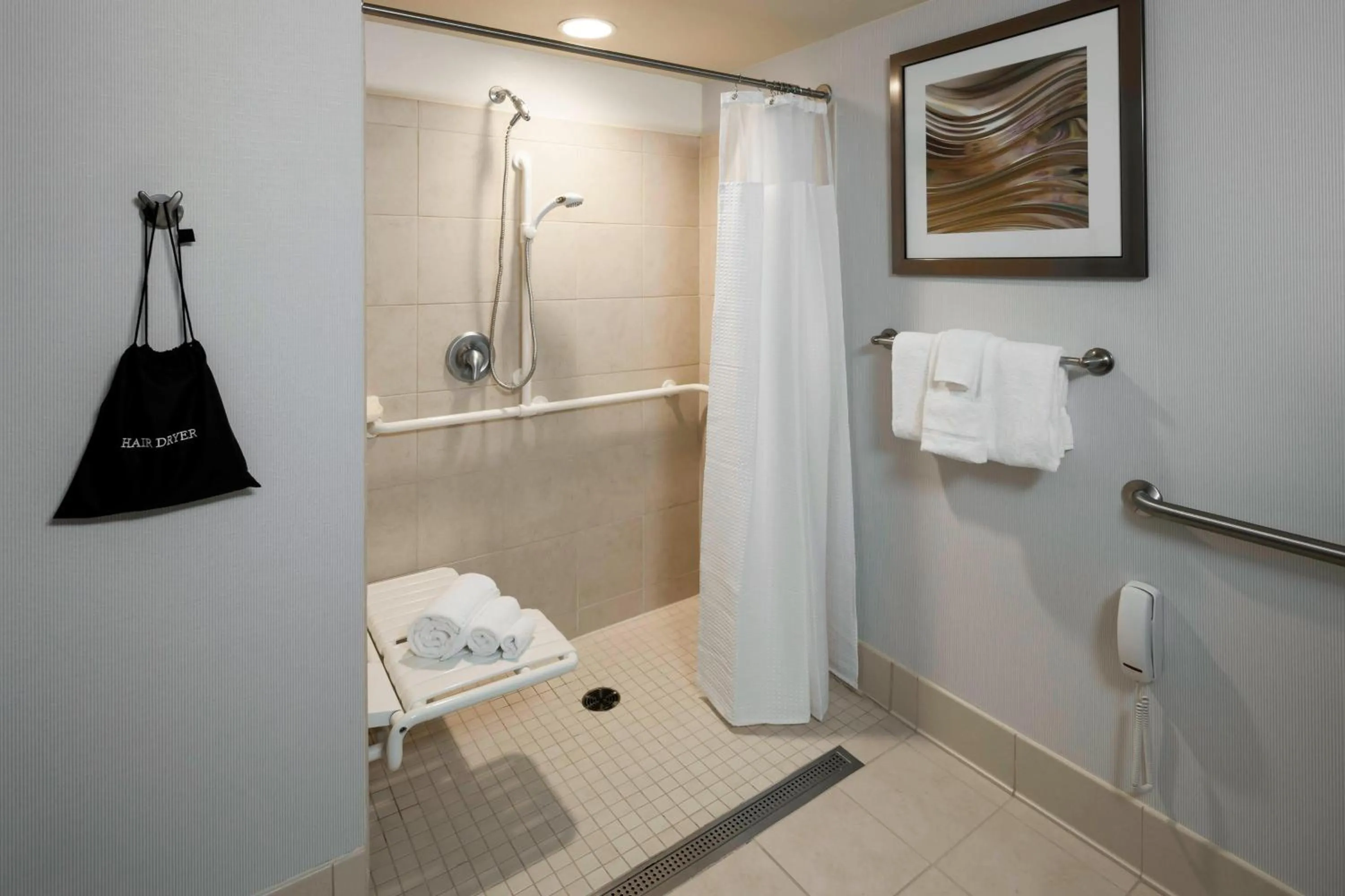 Bathroom in Courtyard by Marriott Phoenix West/Avondale