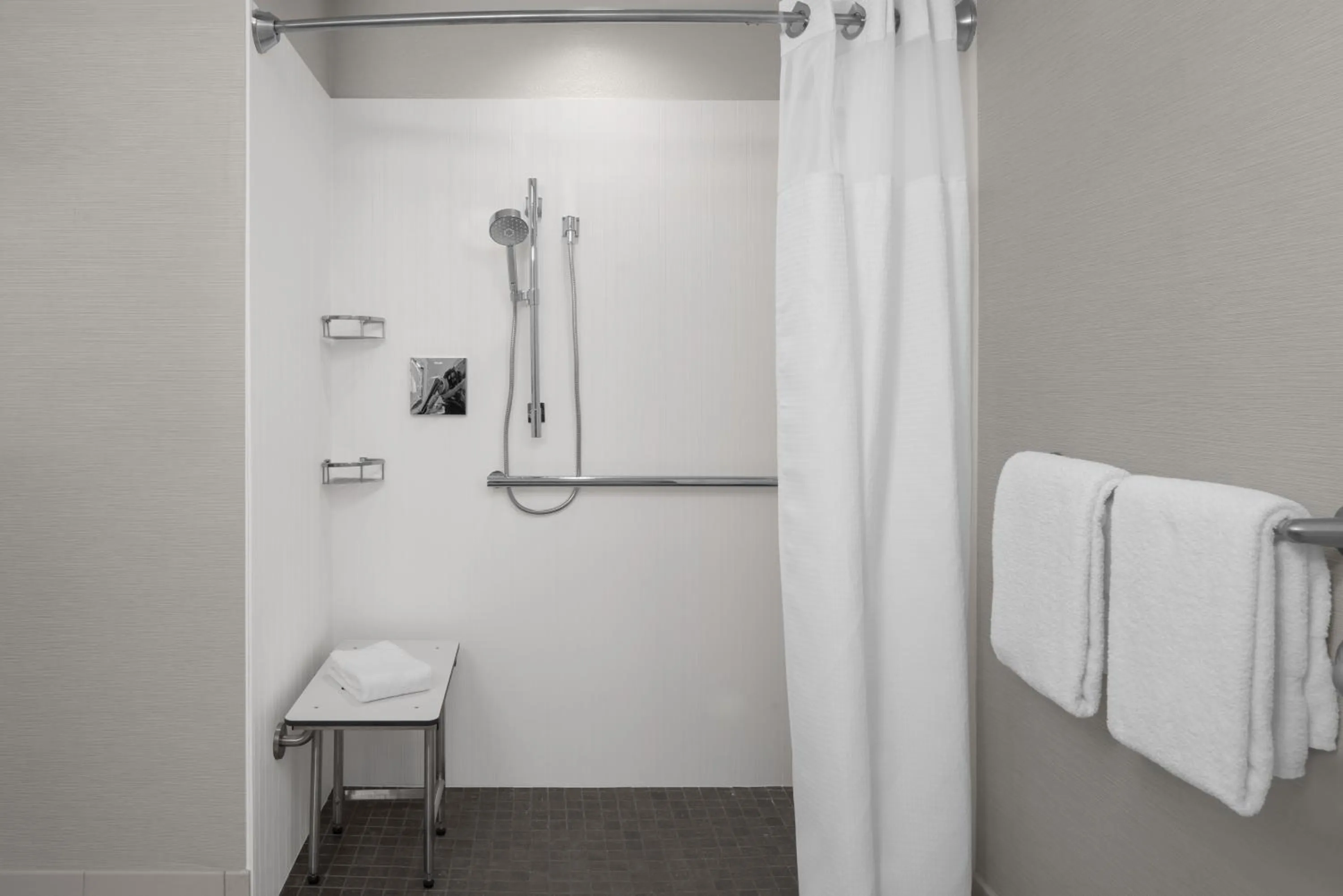 Bathroom in Courtyard by Marriott Phoenix West/Avondale