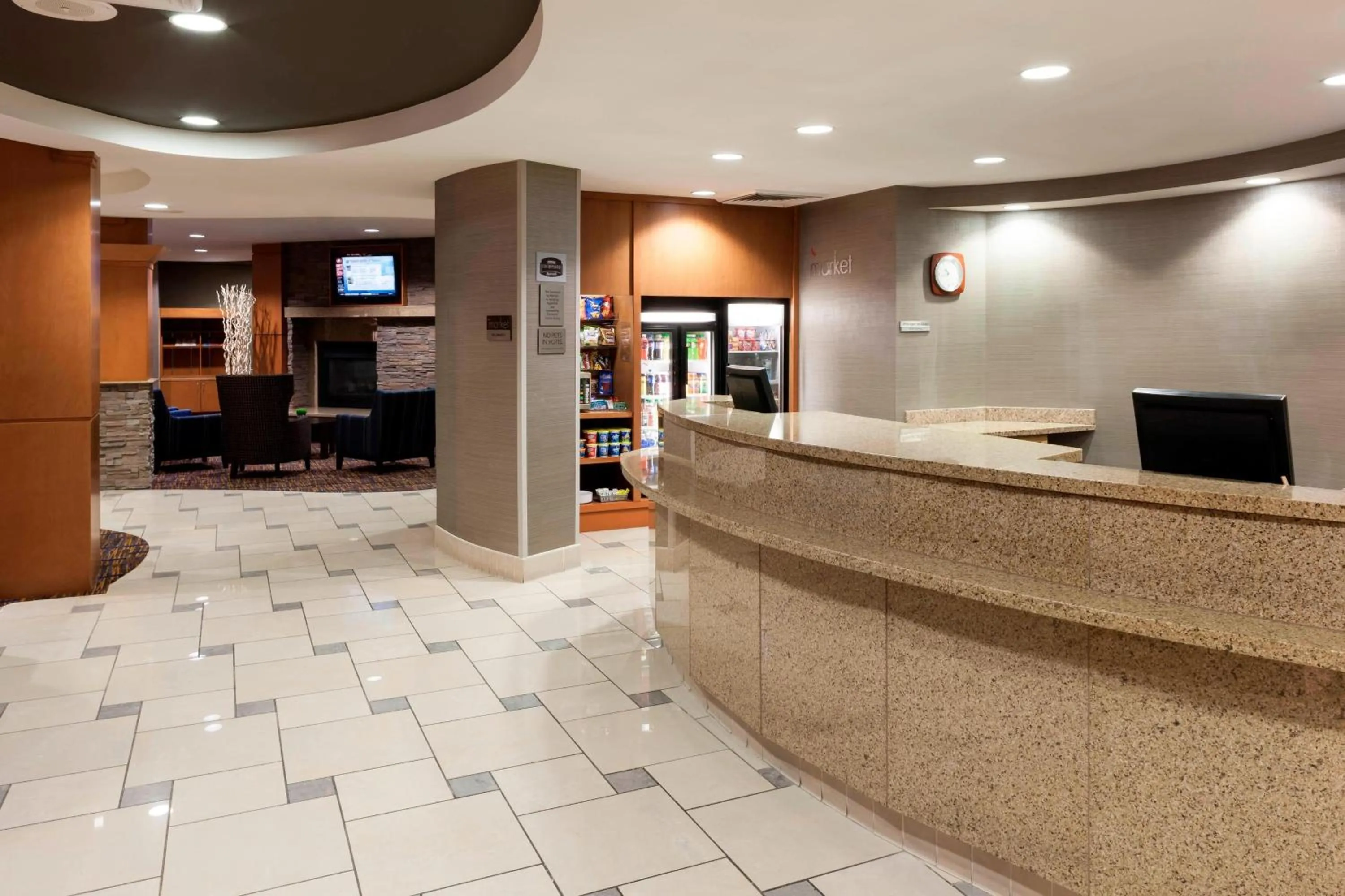 Lobby or reception in Courtyard by Marriott Phoenix West/Avondale