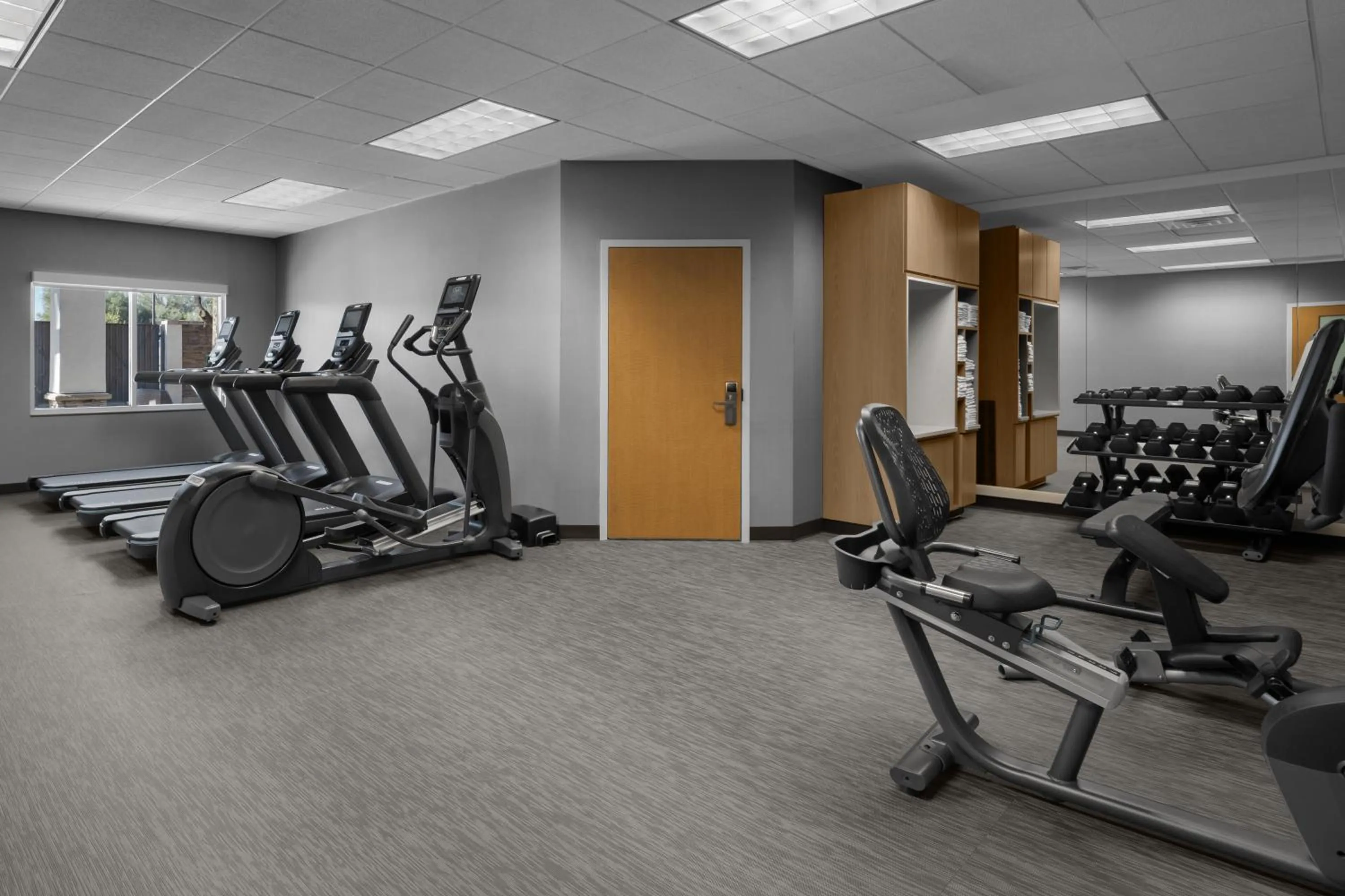 Fitness centre/facilities in Courtyard by Marriott Phoenix West/Avondale