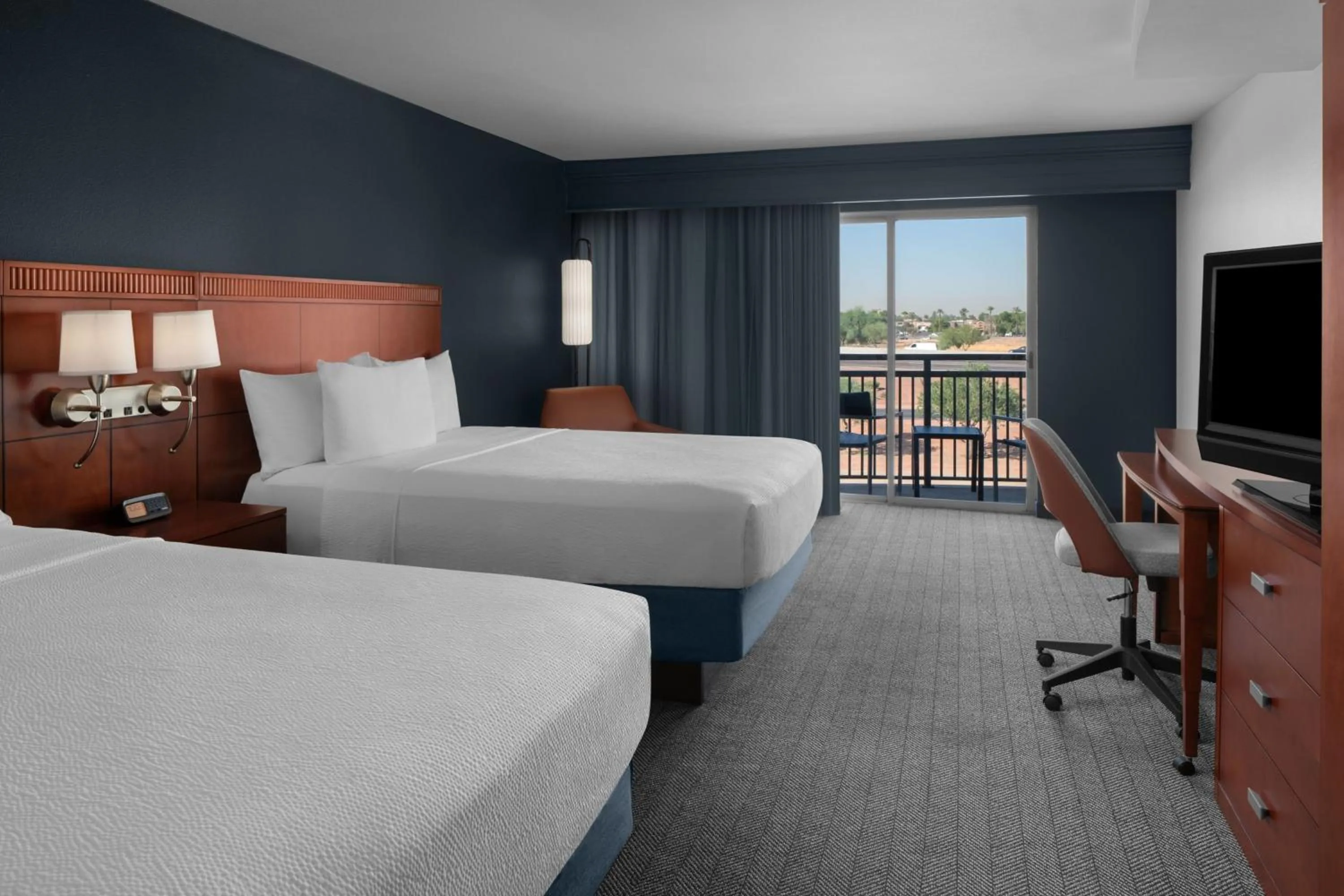 Photo of the whole room, Bed in Courtyard by Marriott Phoenix West/Avondale
