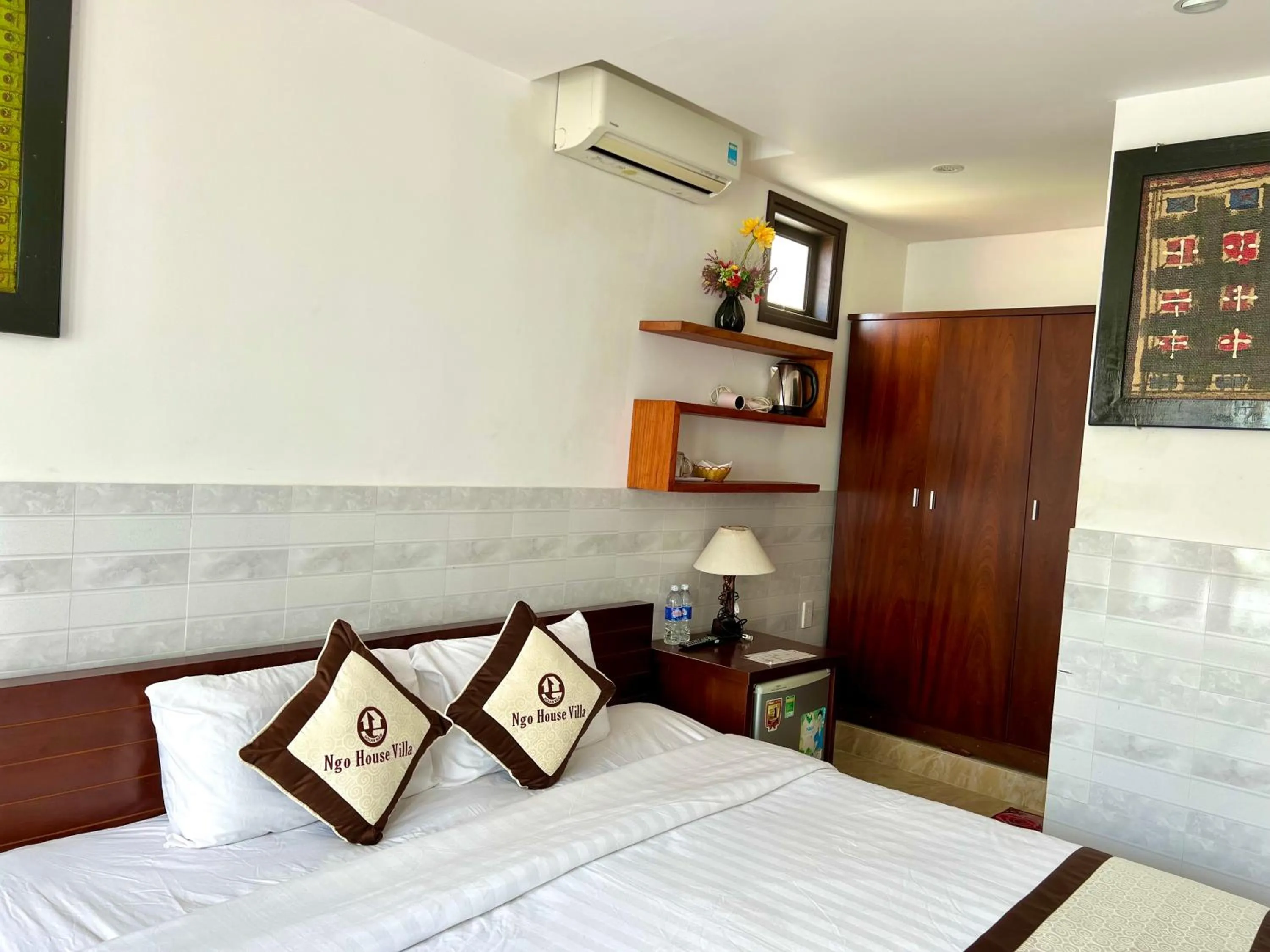 Bed in Ngo House Villa