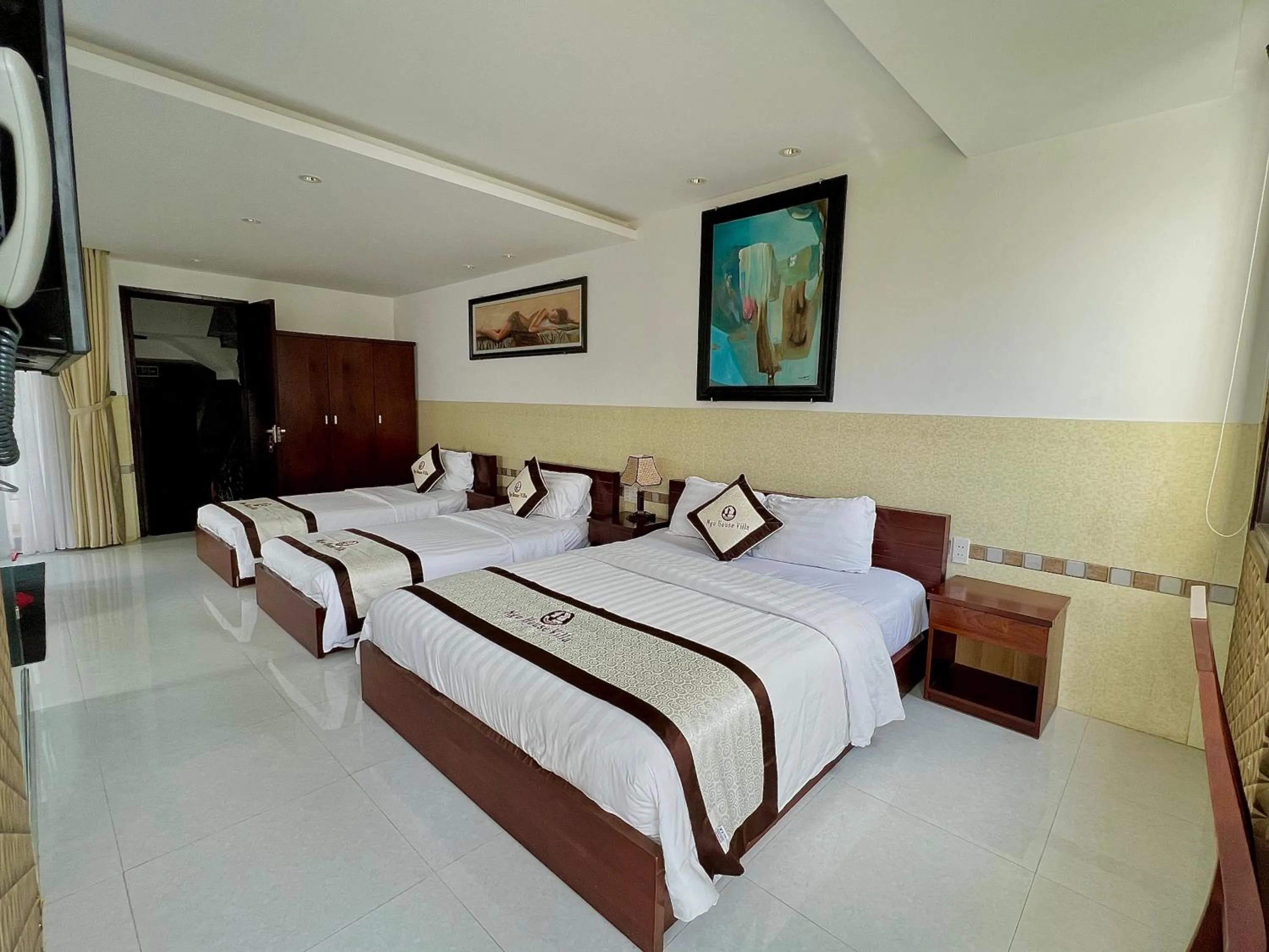 Bed in Ngo House Villa