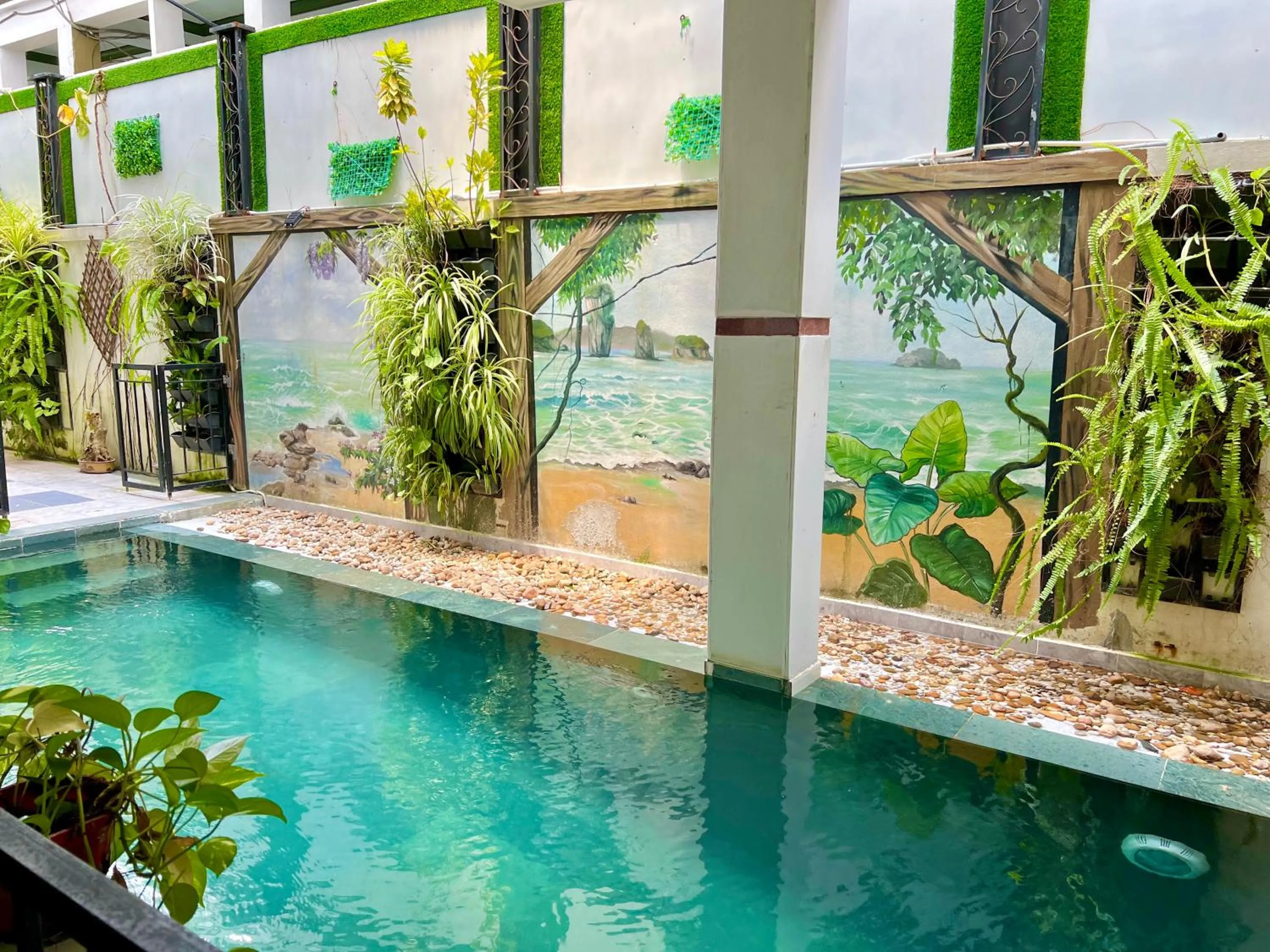 Swimming pool in Ngo House Villa
