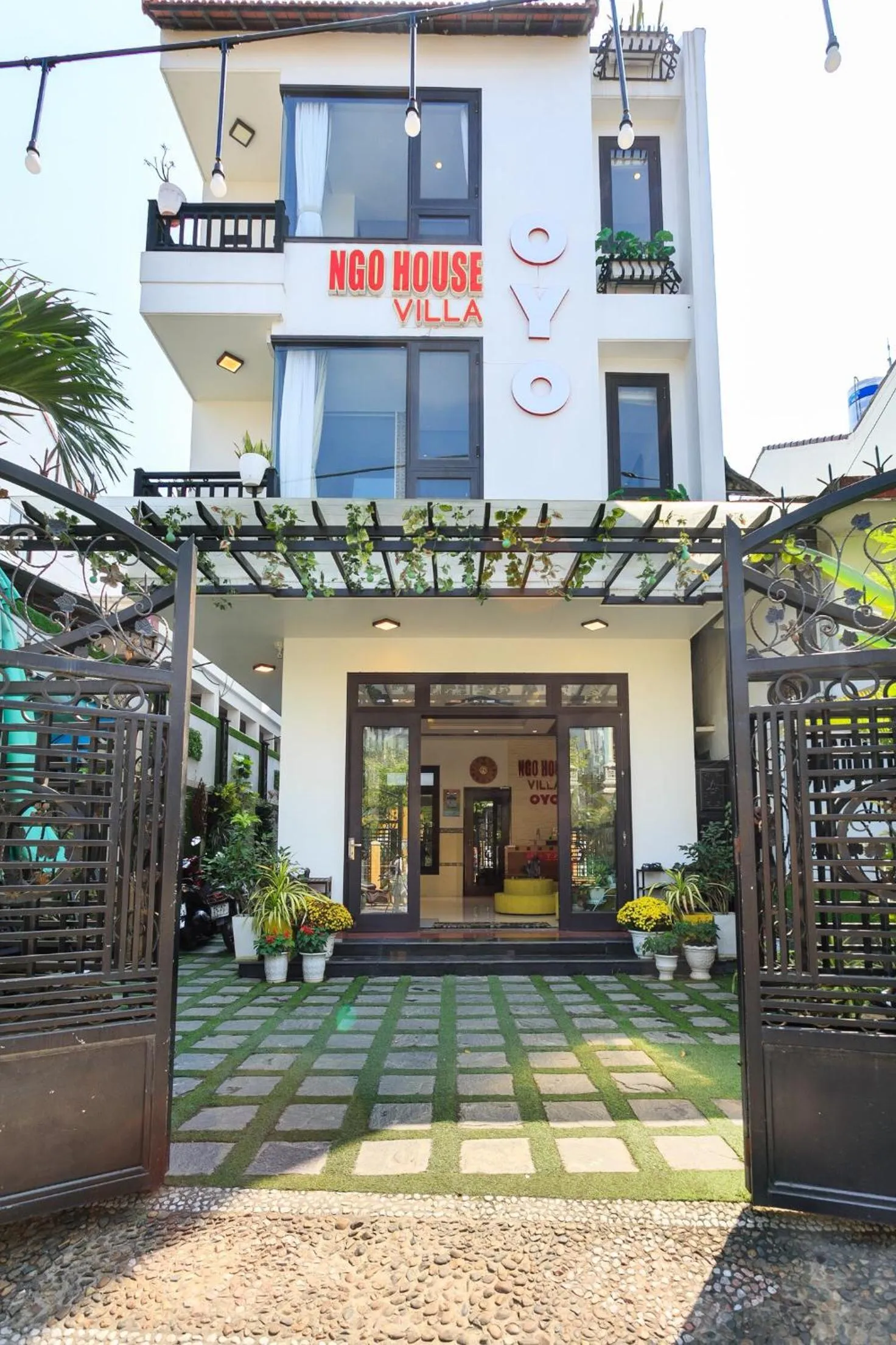 Property building in Ngo House Villa