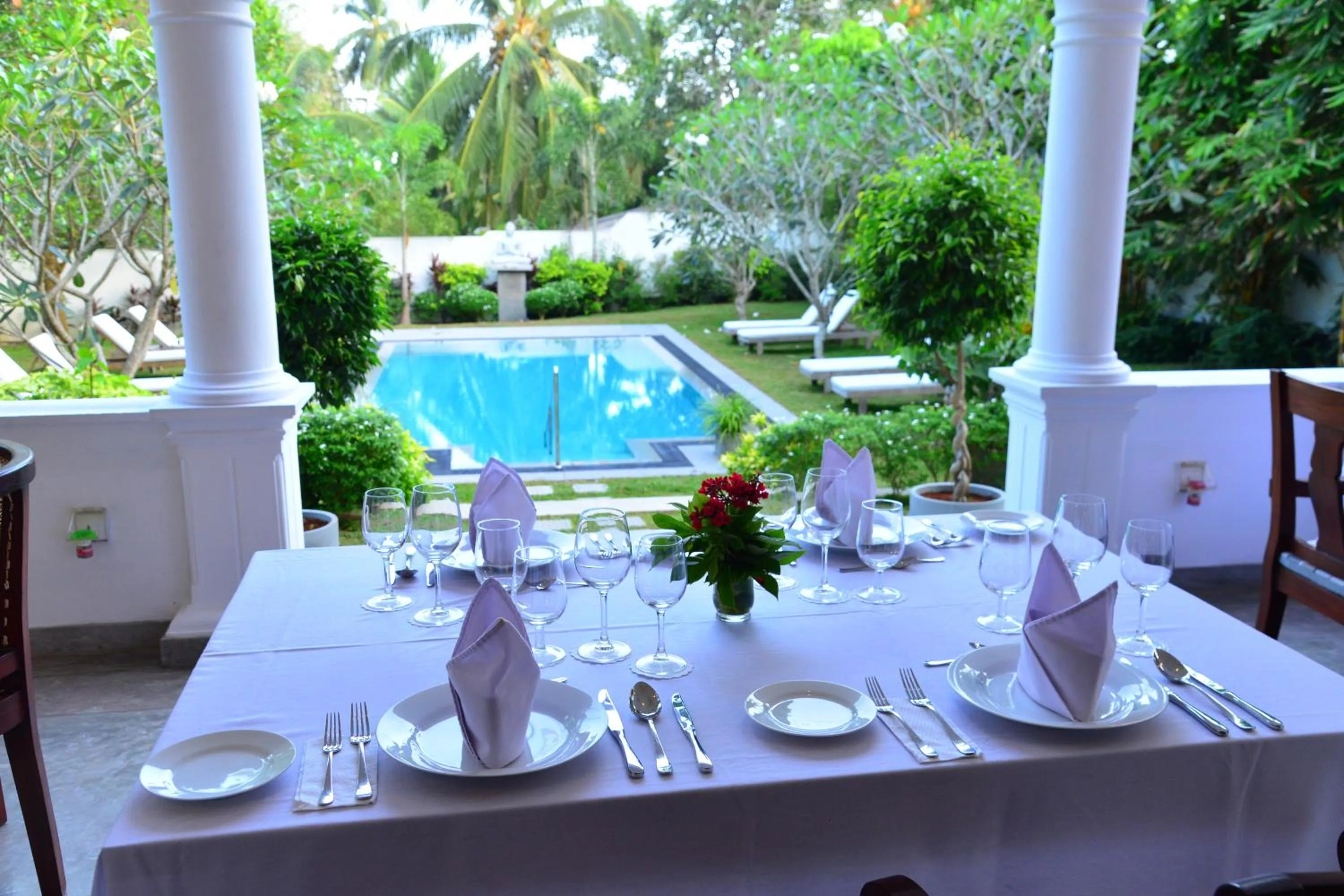 Restaurant/places to eat in Boutique Villa Shanthi