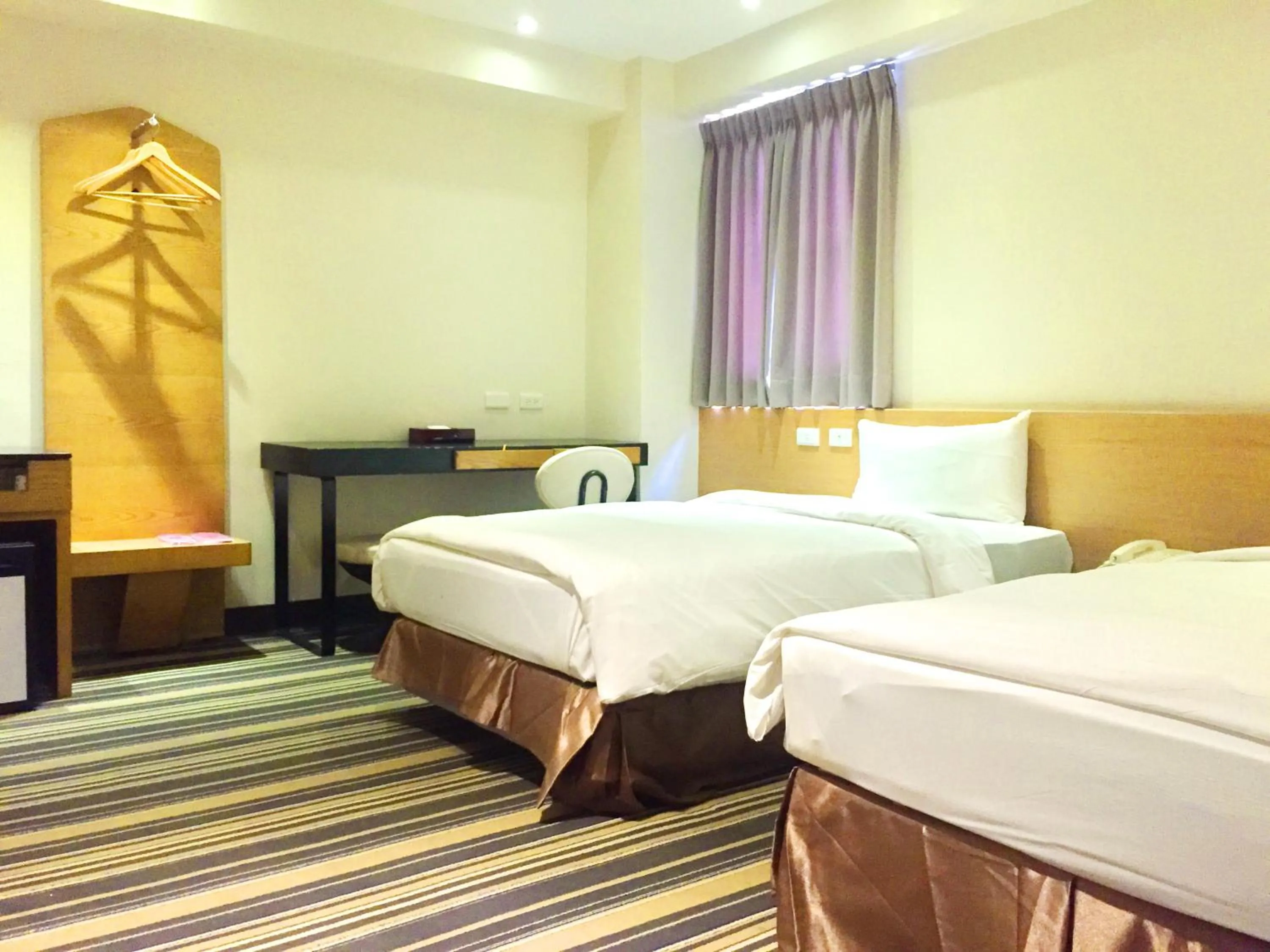 Bedroom, Bed in Country Garden Hotel