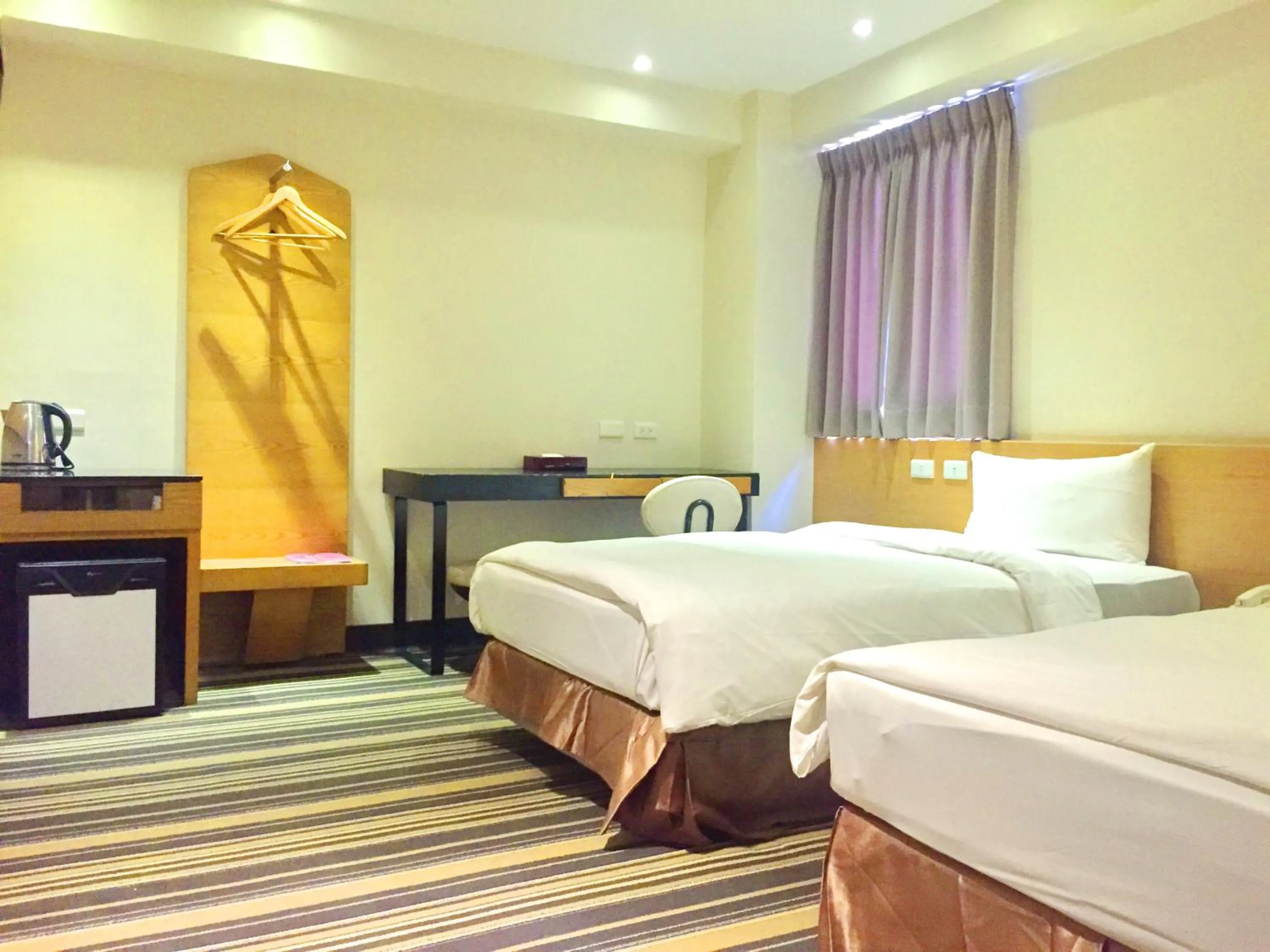 Bedroom, Bed in Country Garden Hotel