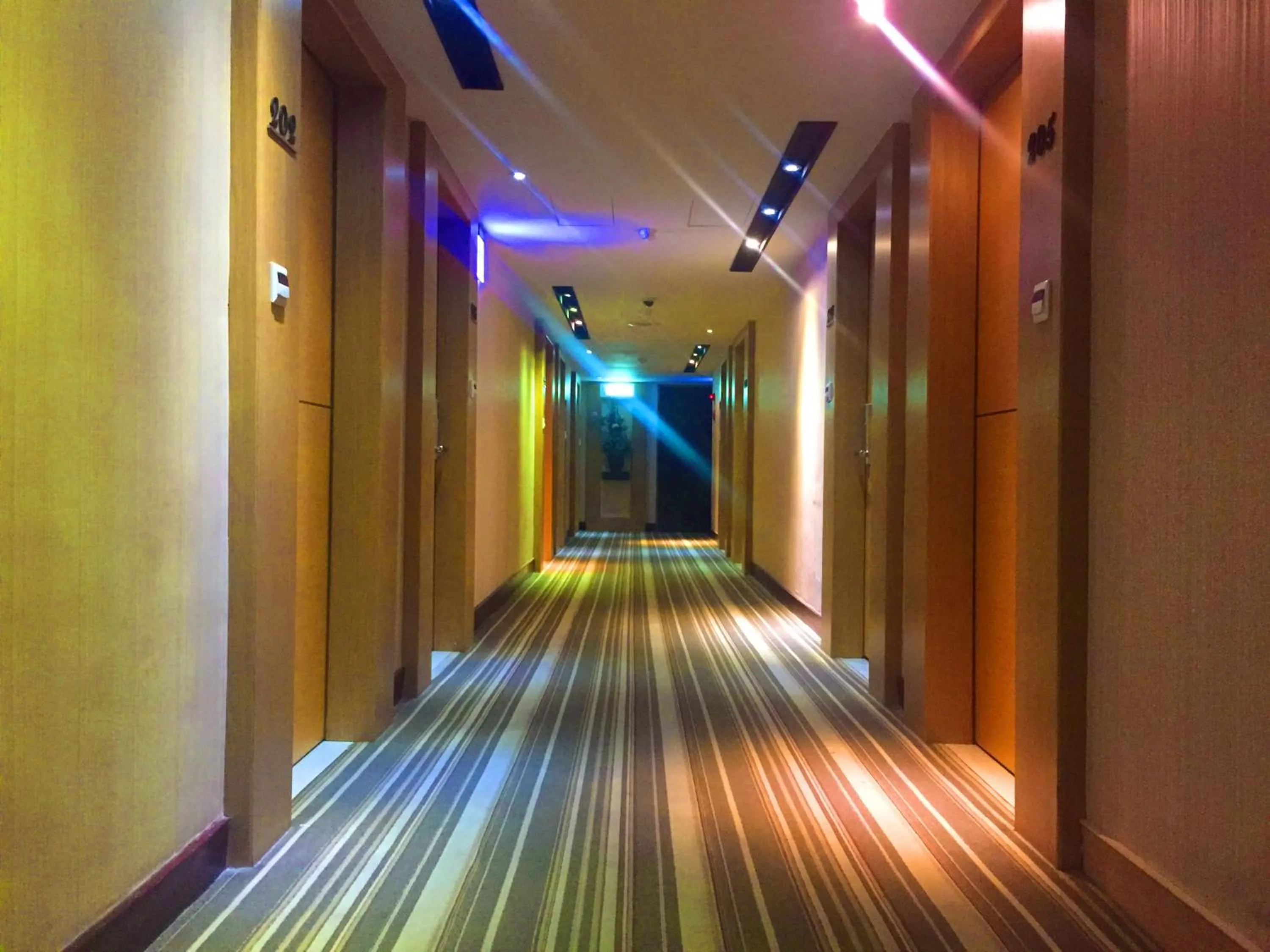 Bathroom in Country Garden Hotel