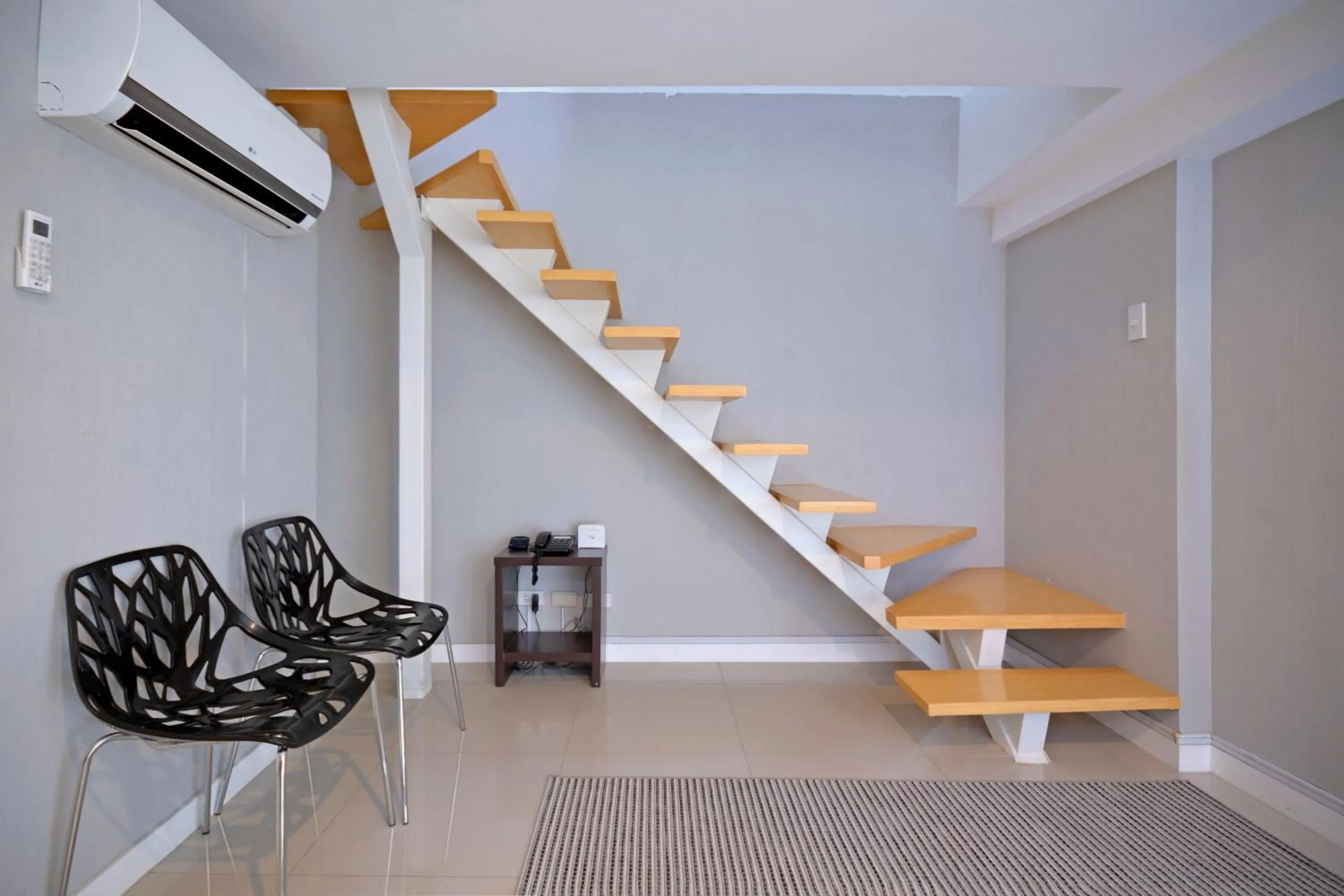 Victoria SOHO Suites