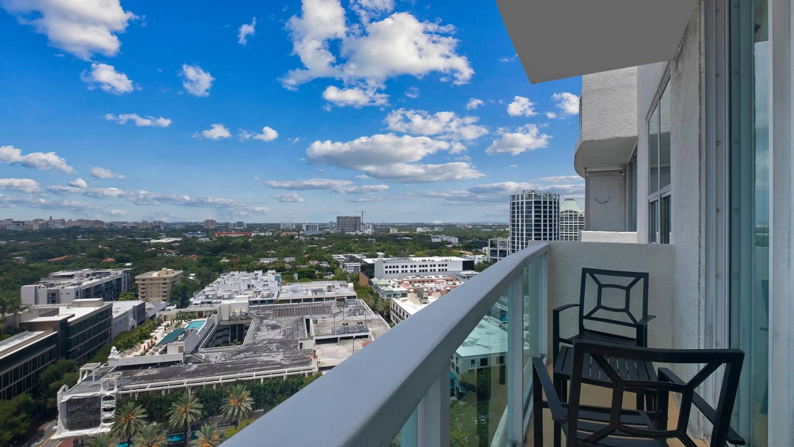 Property building in Hotel Arya BW Premier Collection