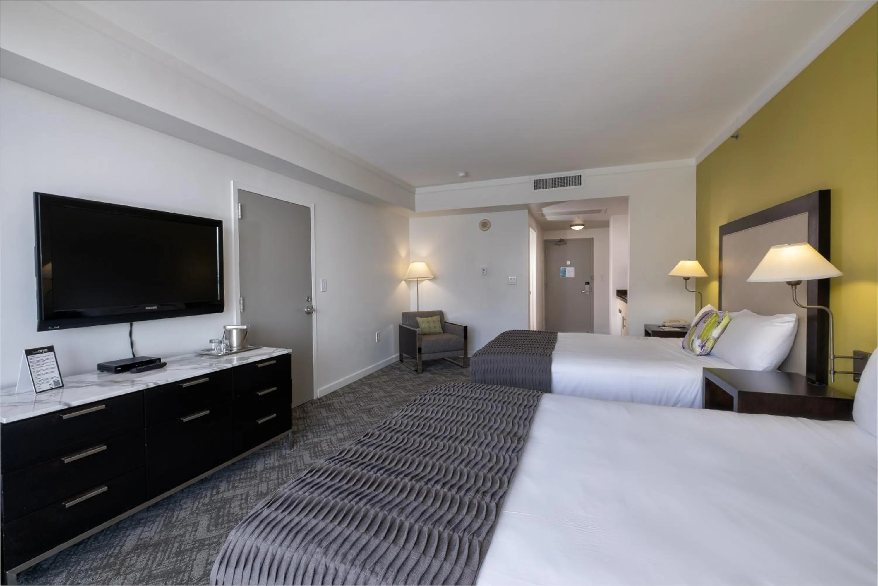 Bed in Hotel Arya BW Premier Collection