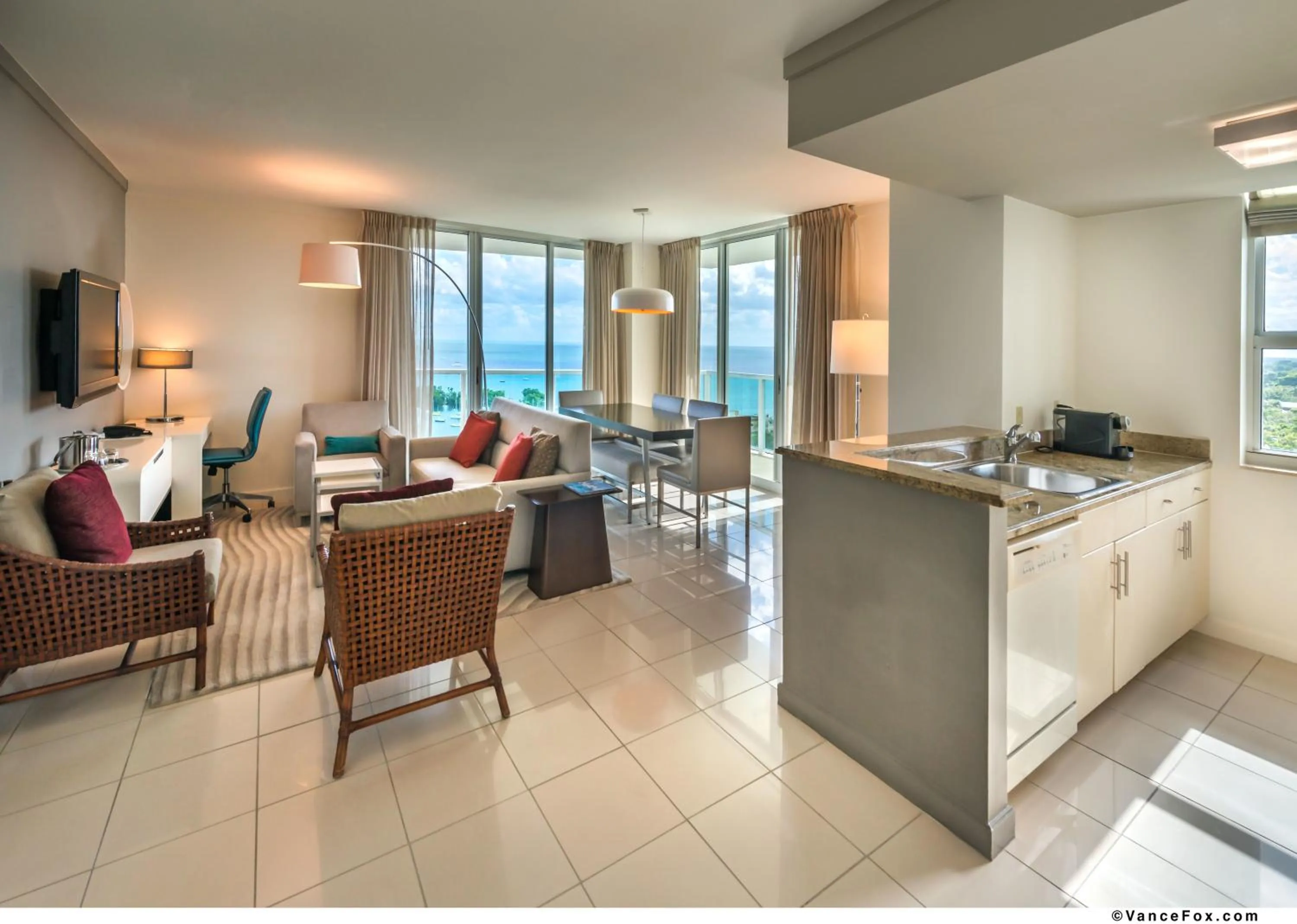 Two-Bedroom Suite with Bay View and Balcony in Hotel Arya BW Premier Collection