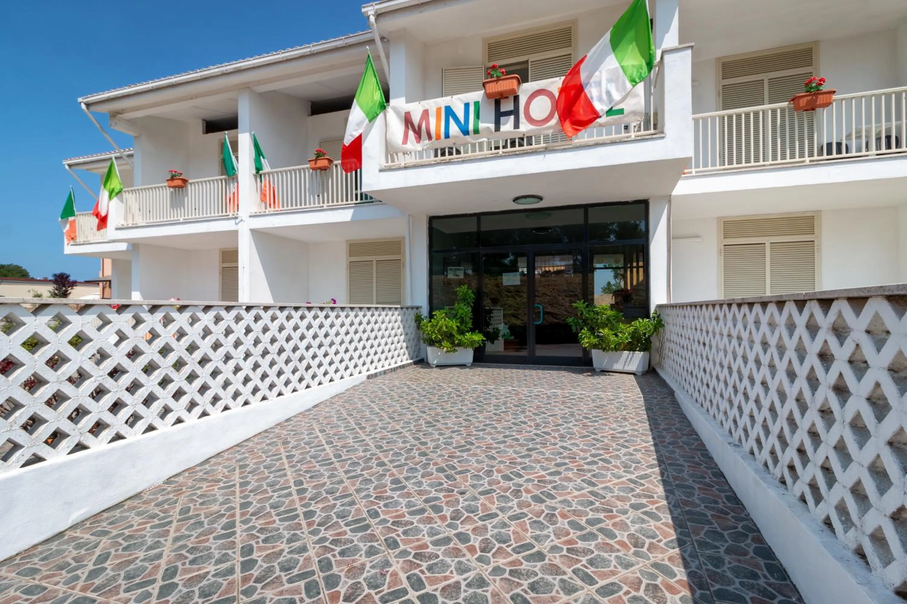 Facade/entrance in Mini Hotel