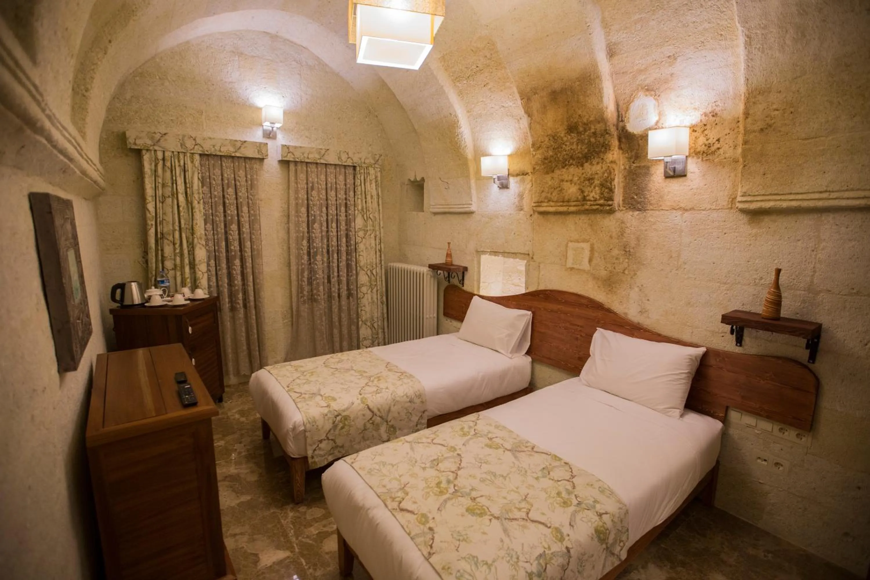 Bedroom, Bed in Agarta Cave Hotel