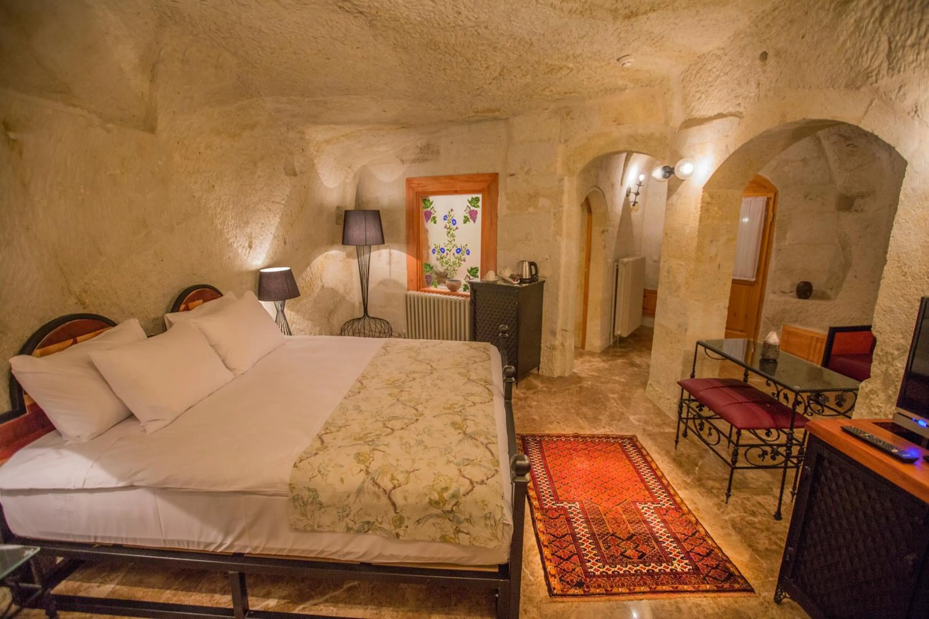 Bedroom, Bed in Agarta Cave Hotel