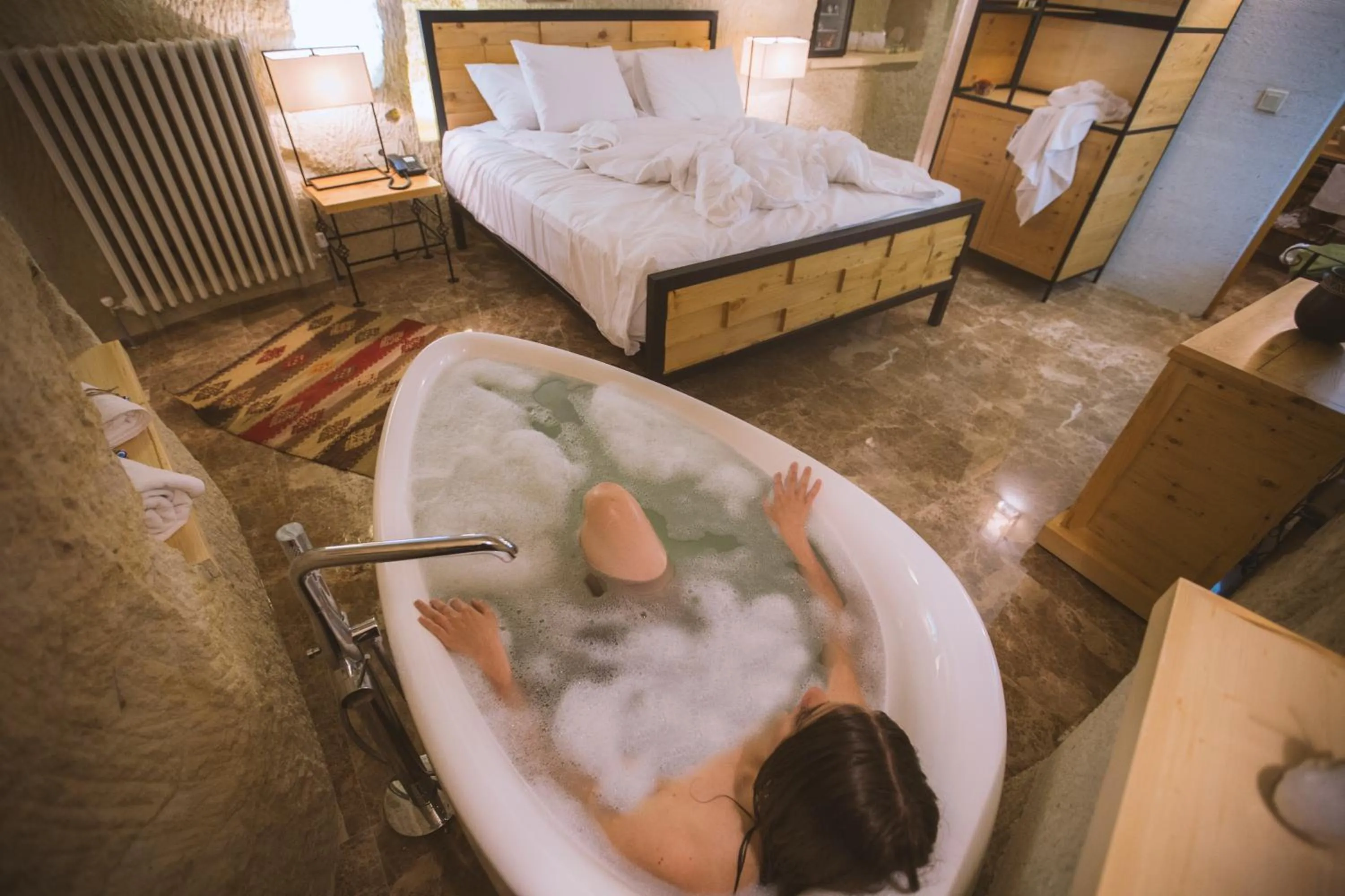 Bathroom, Bed in Agarta Cave Hotel