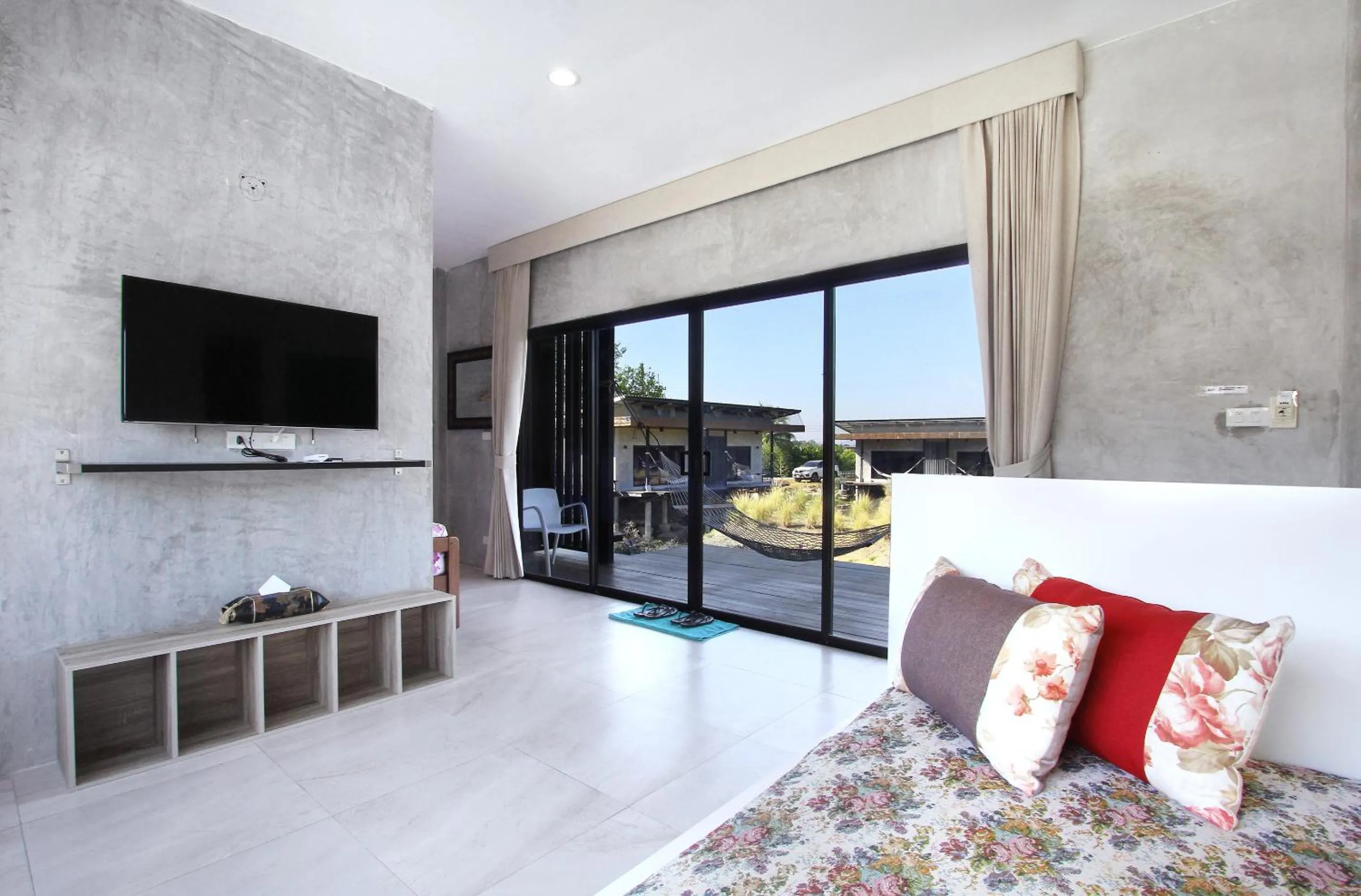 Living room, Bed in White Knot Khao Yai