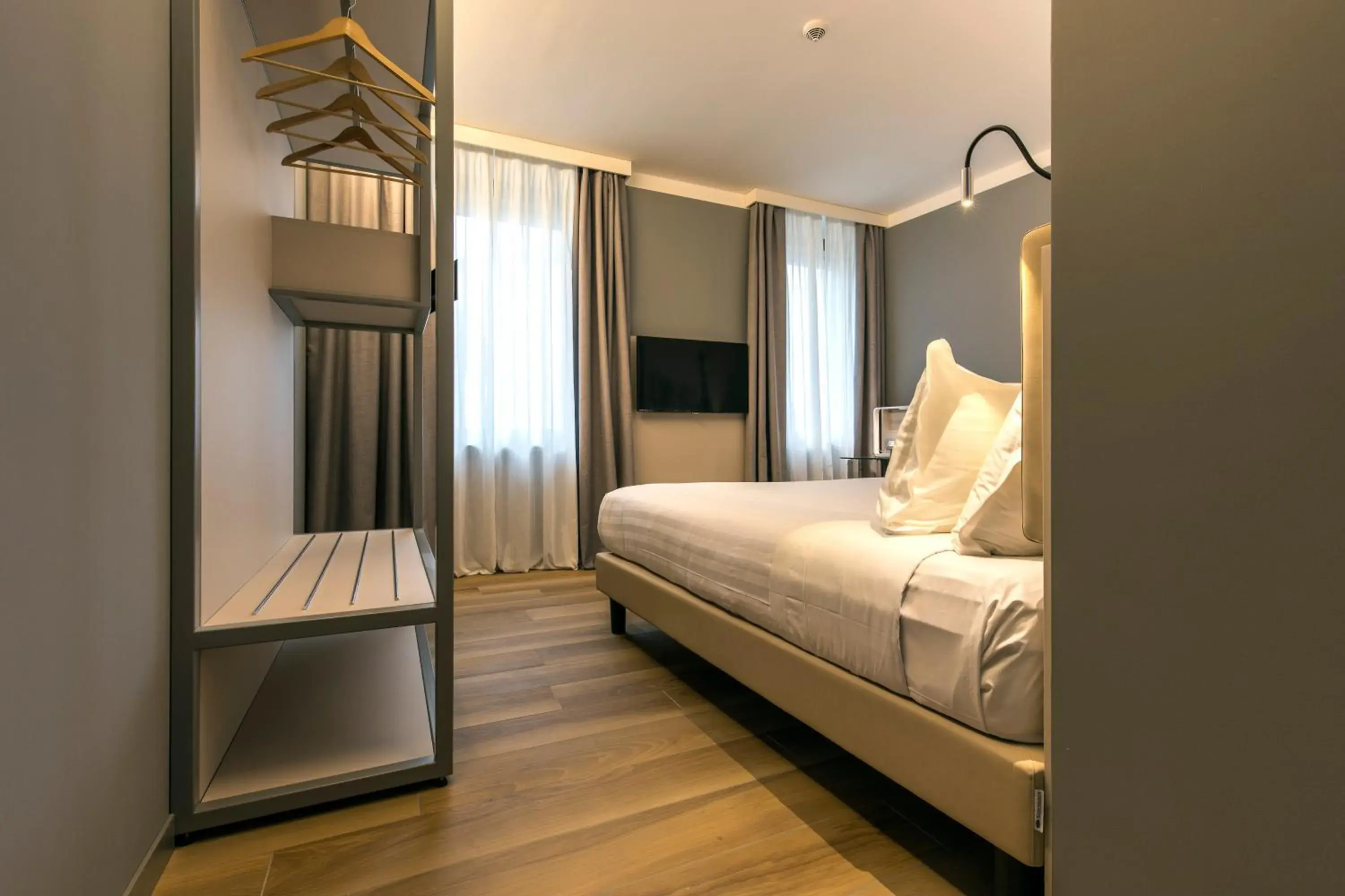 Triple Room in 43 Station Hotel Triple Room in 43 Station Hotel