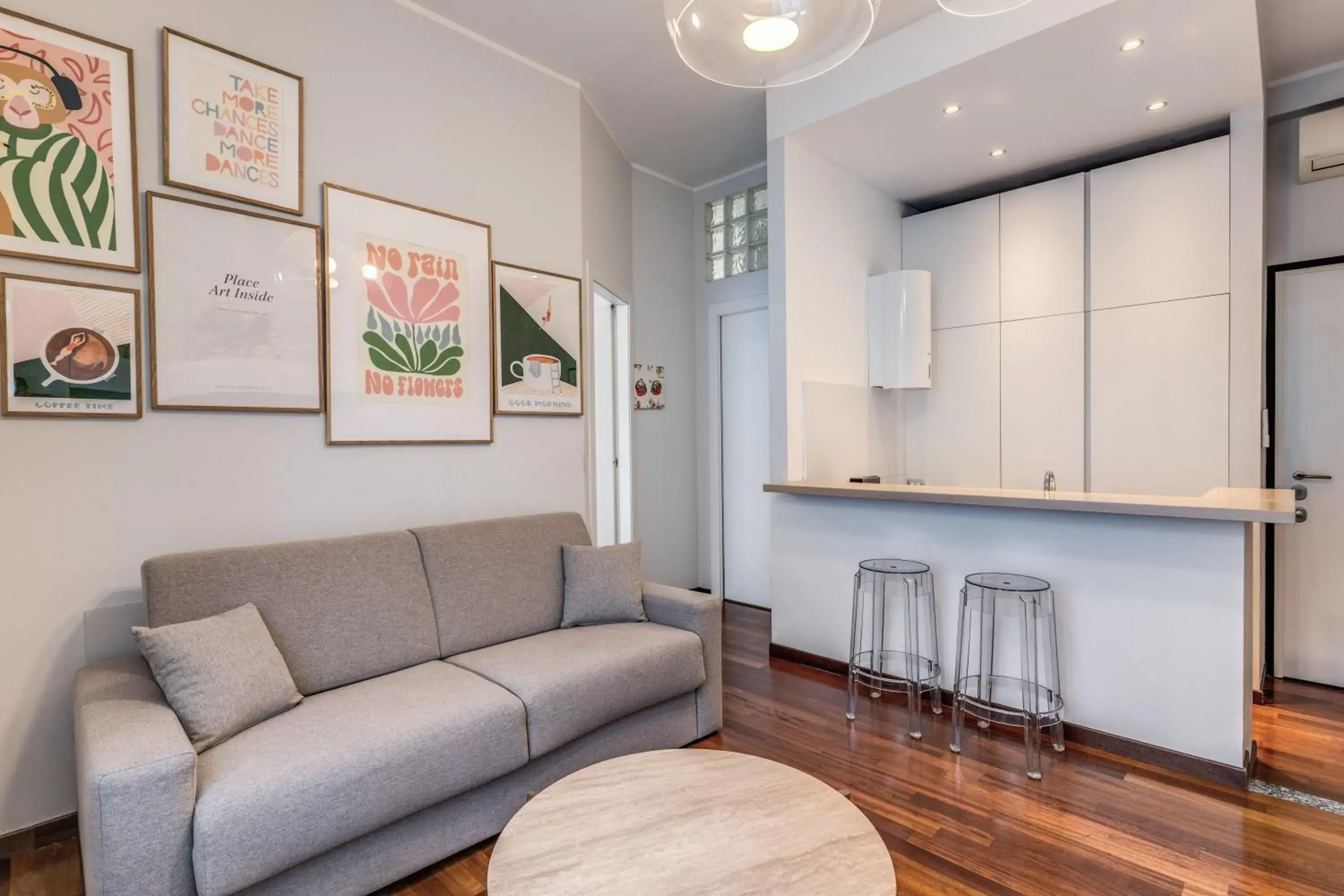 One-Bedroom Standard Apartment in 43 Station Hotel One-Bedroom Standard Apartment in 43 Station Hotel