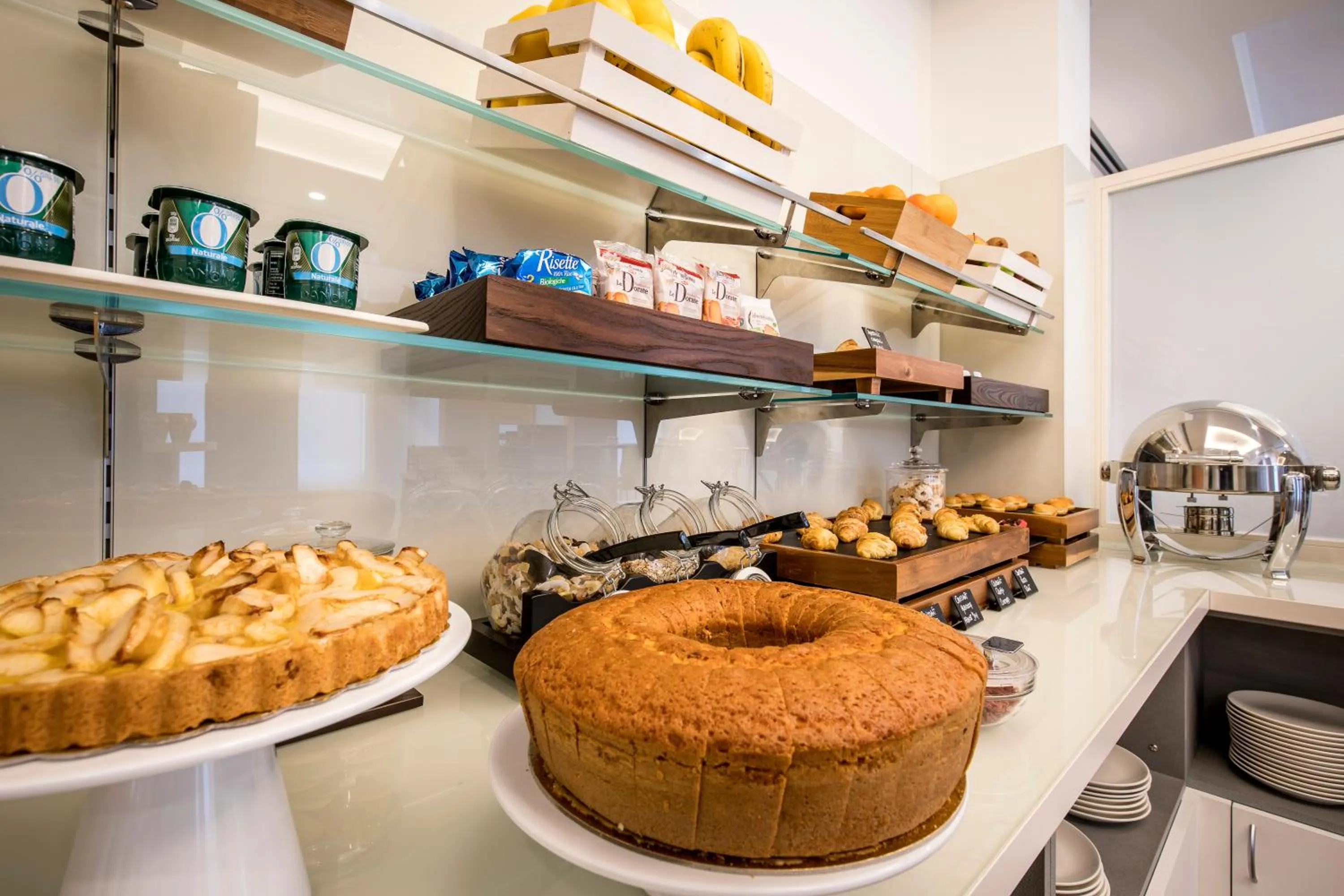 Breakfast in 43 Station Hotel