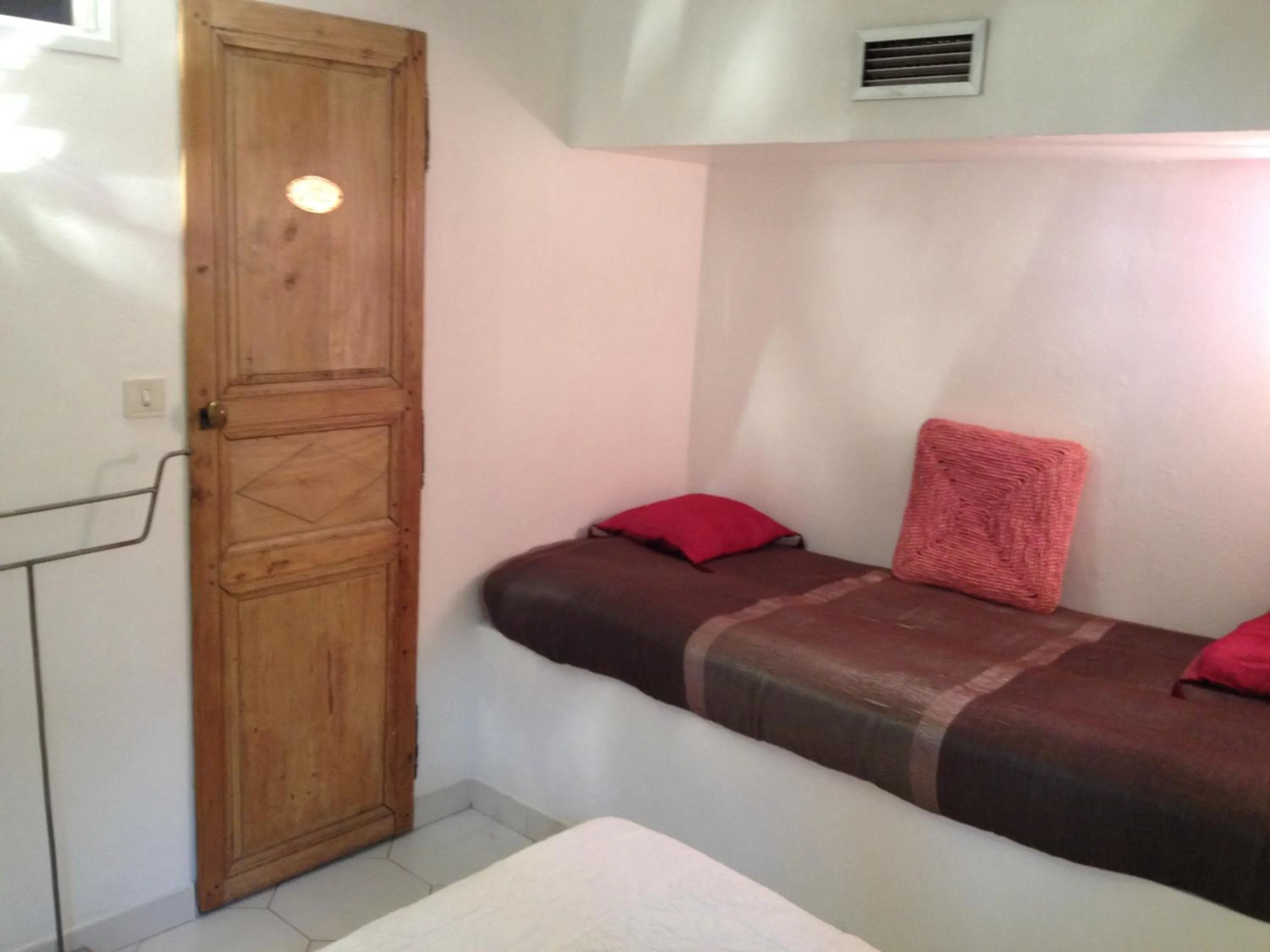 Decorative detail in La Douce Heure