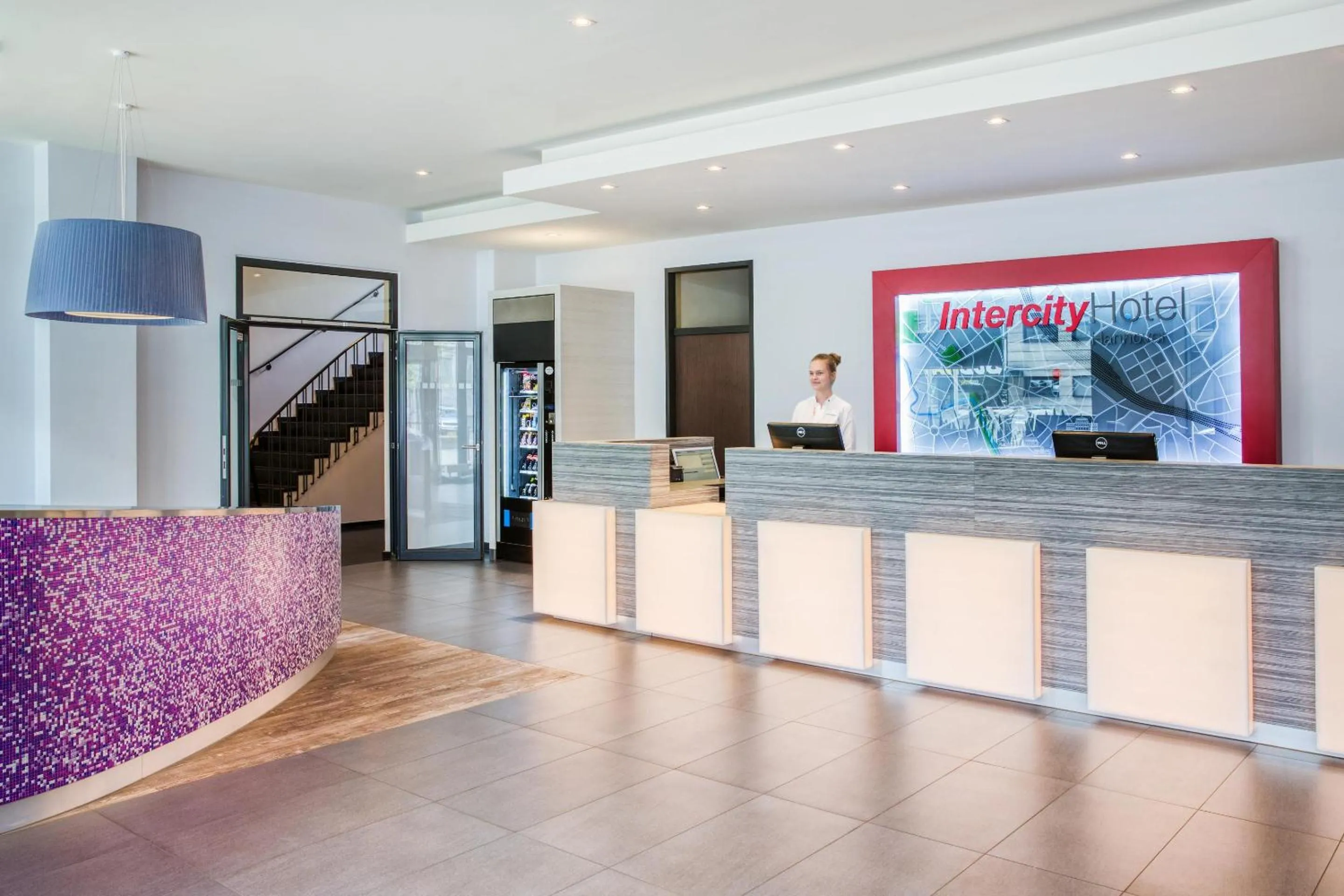 Lobby or reception in IntercityHotel Hannover