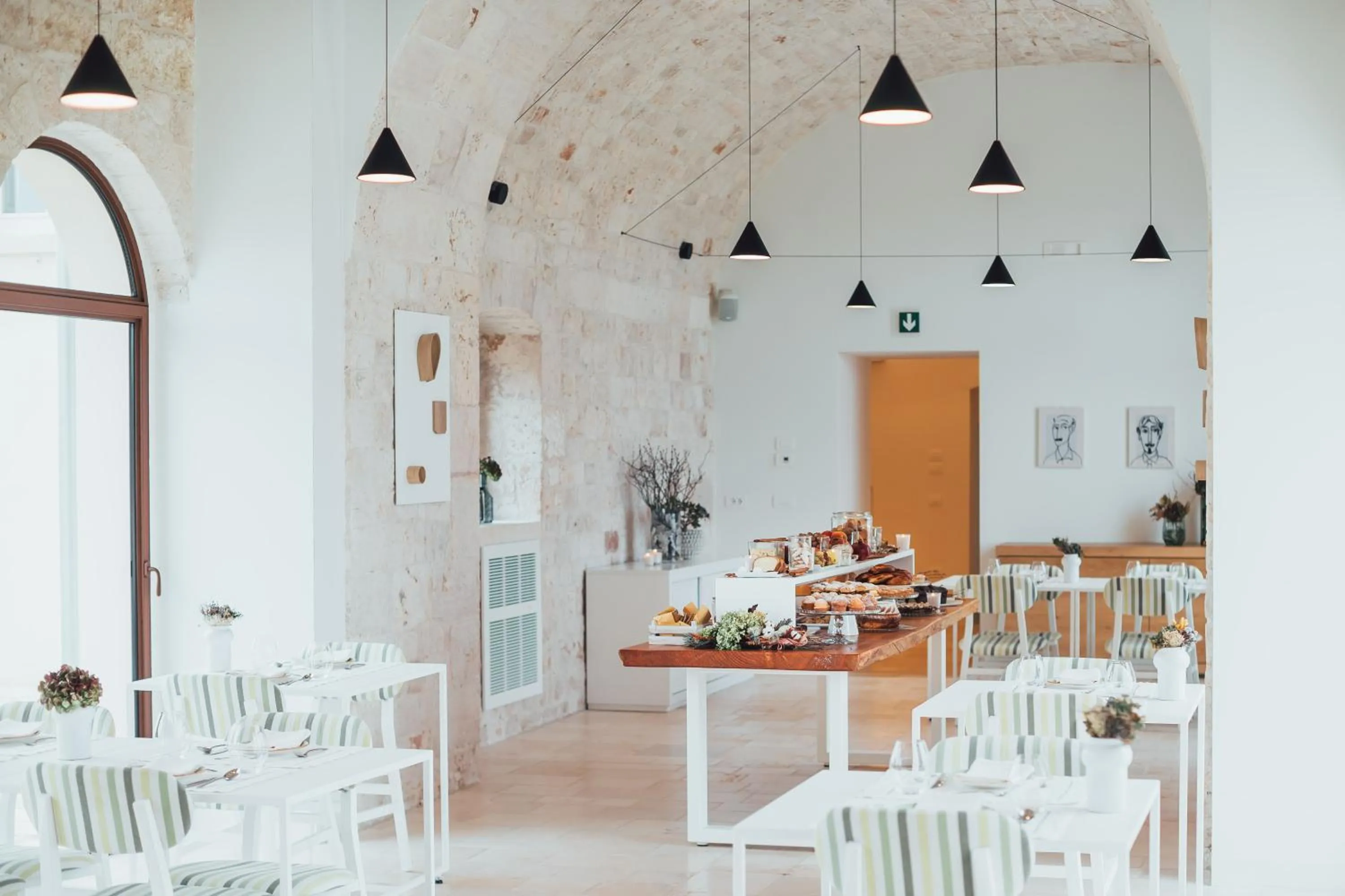 Restaurant/places to eat in Villa Torre Bianca by Emily Hotels