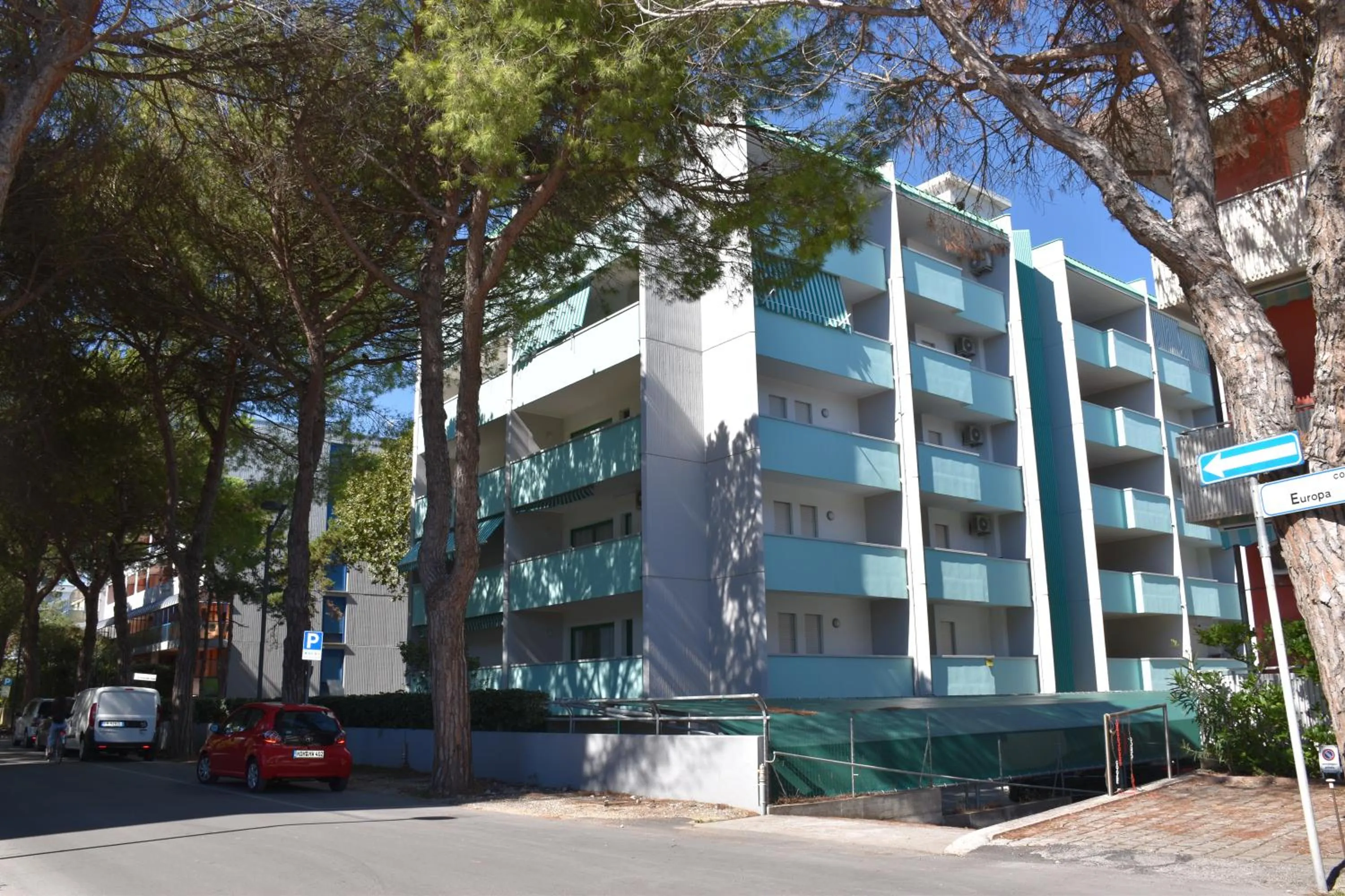 Property building in Appartamenti Acquaverde